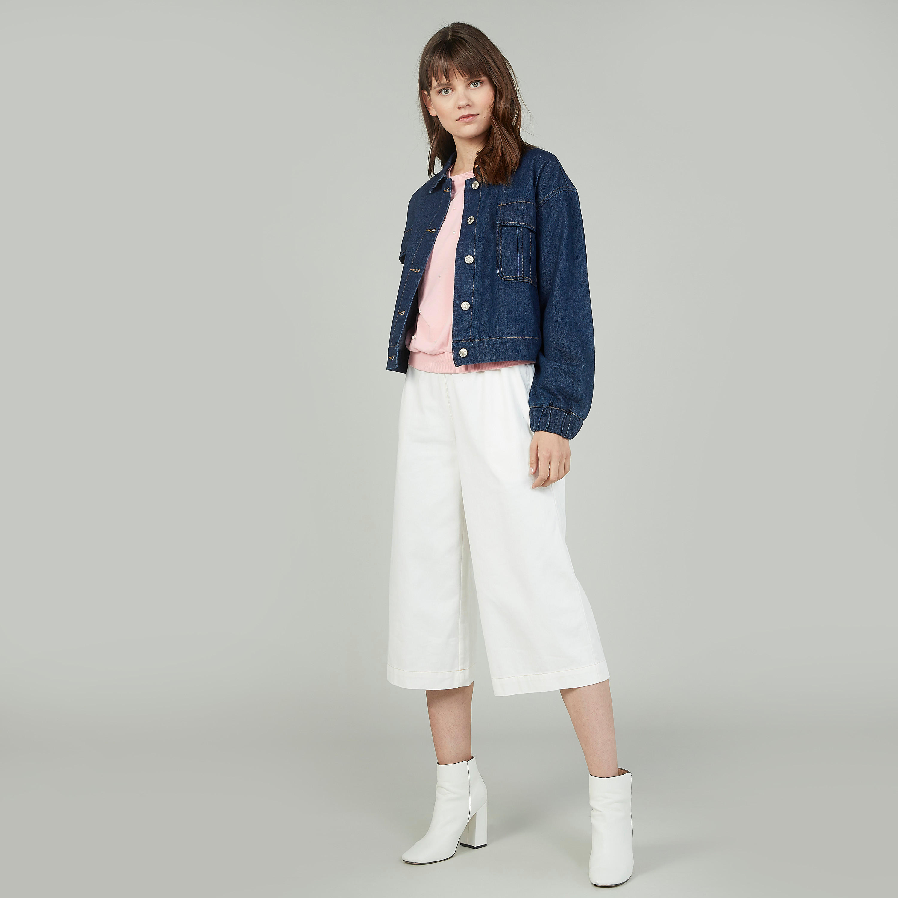 سويت شيرت بياقة مستديرة وأكمام طويلة وتفاصيل لؤلؤ-women-winterwear-hoodiesandsweatshirts-sweatshirts-image-2