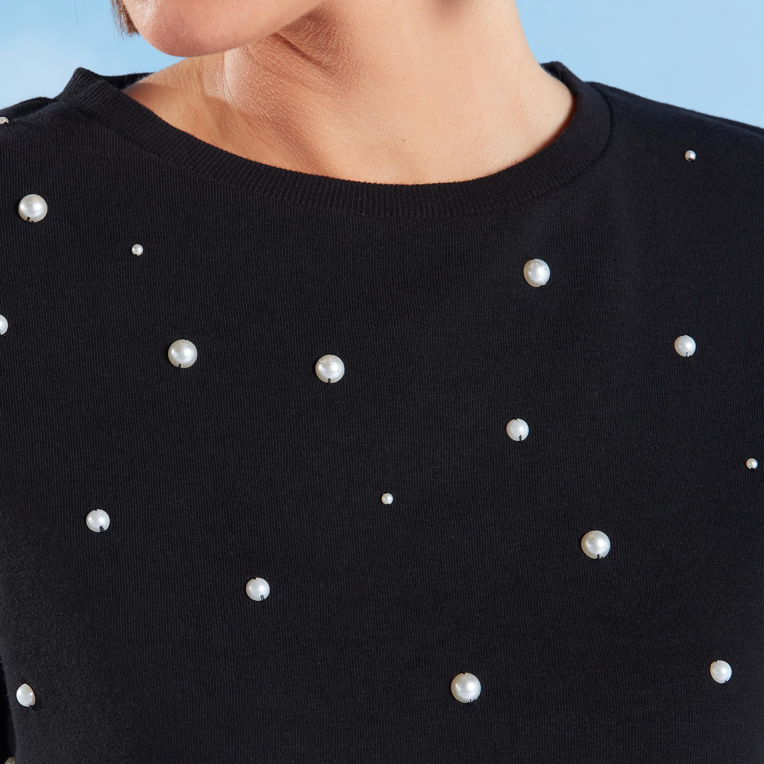 سويت شيرت بياقة مستديرة وأكمام طويلة وتفاصيل لؤلؤ-women-winterwear-hoodiesandsweatshirts-sweatshirts-image-9