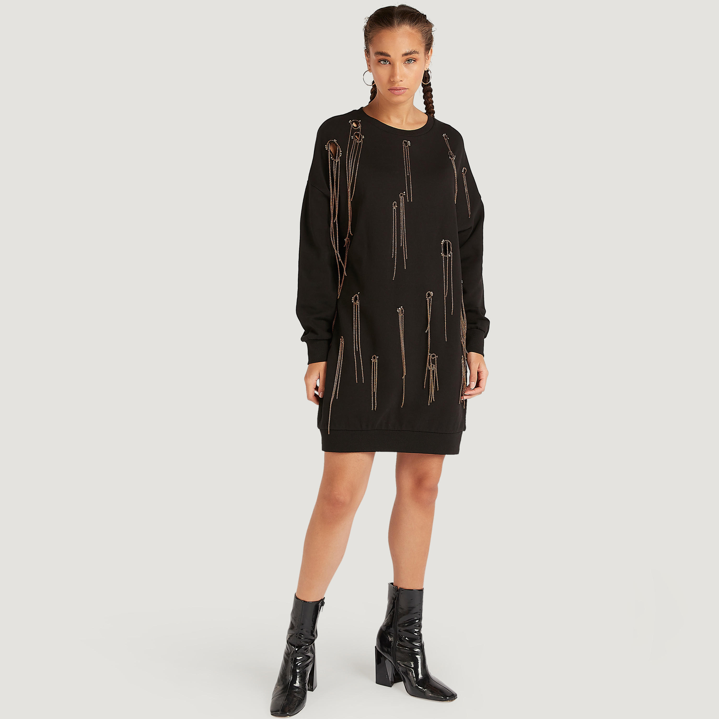 فستان تيشيرت قصير بياقة مستديرة مزيّن بأكمام طويلة من تو إكستريمز-women-clothing-dresses-image-2