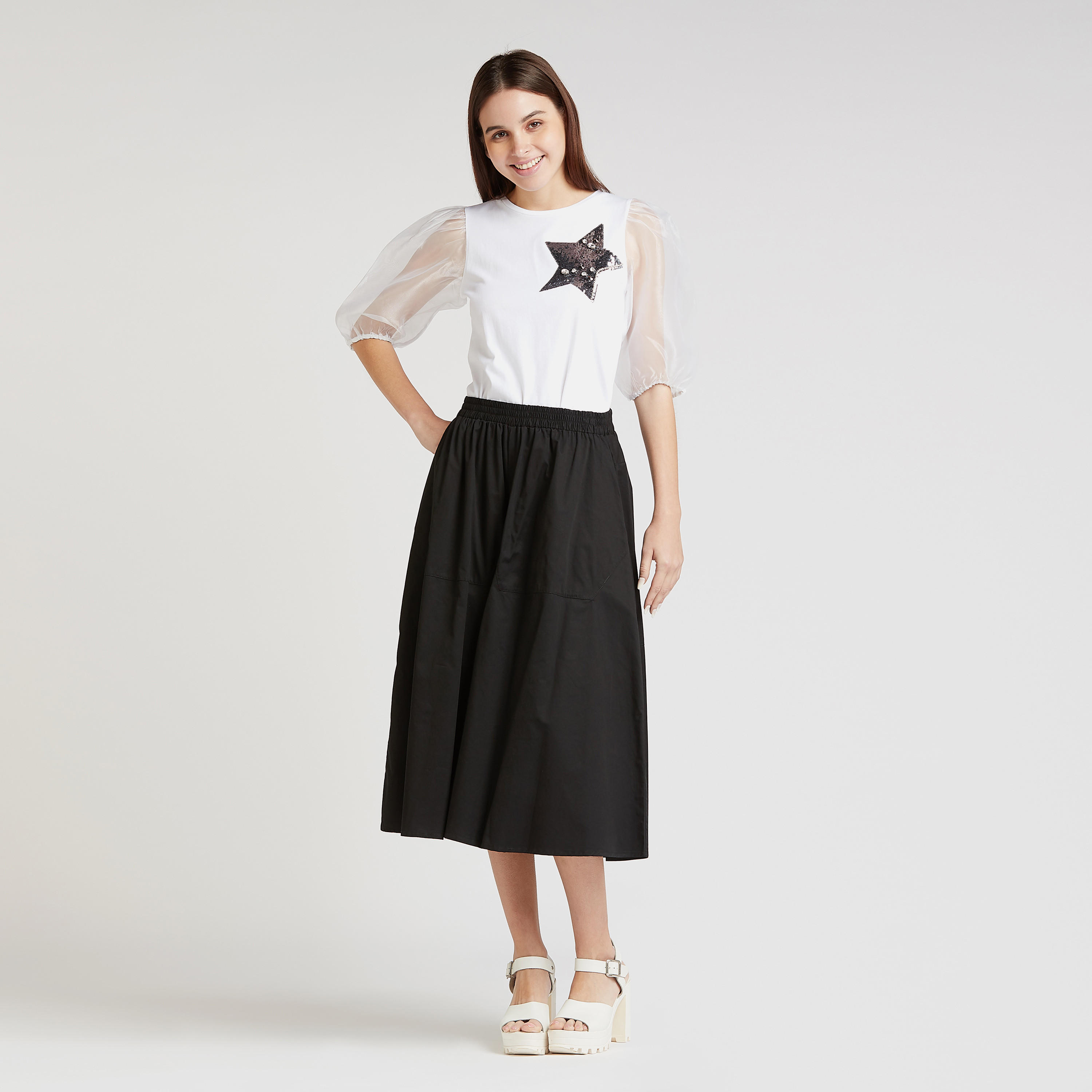 بلوزة بتفاصيل مزخرفة وأكمام شبكيّة منفوخة-women-clothing-shirtsandblouses-blouses-image-2