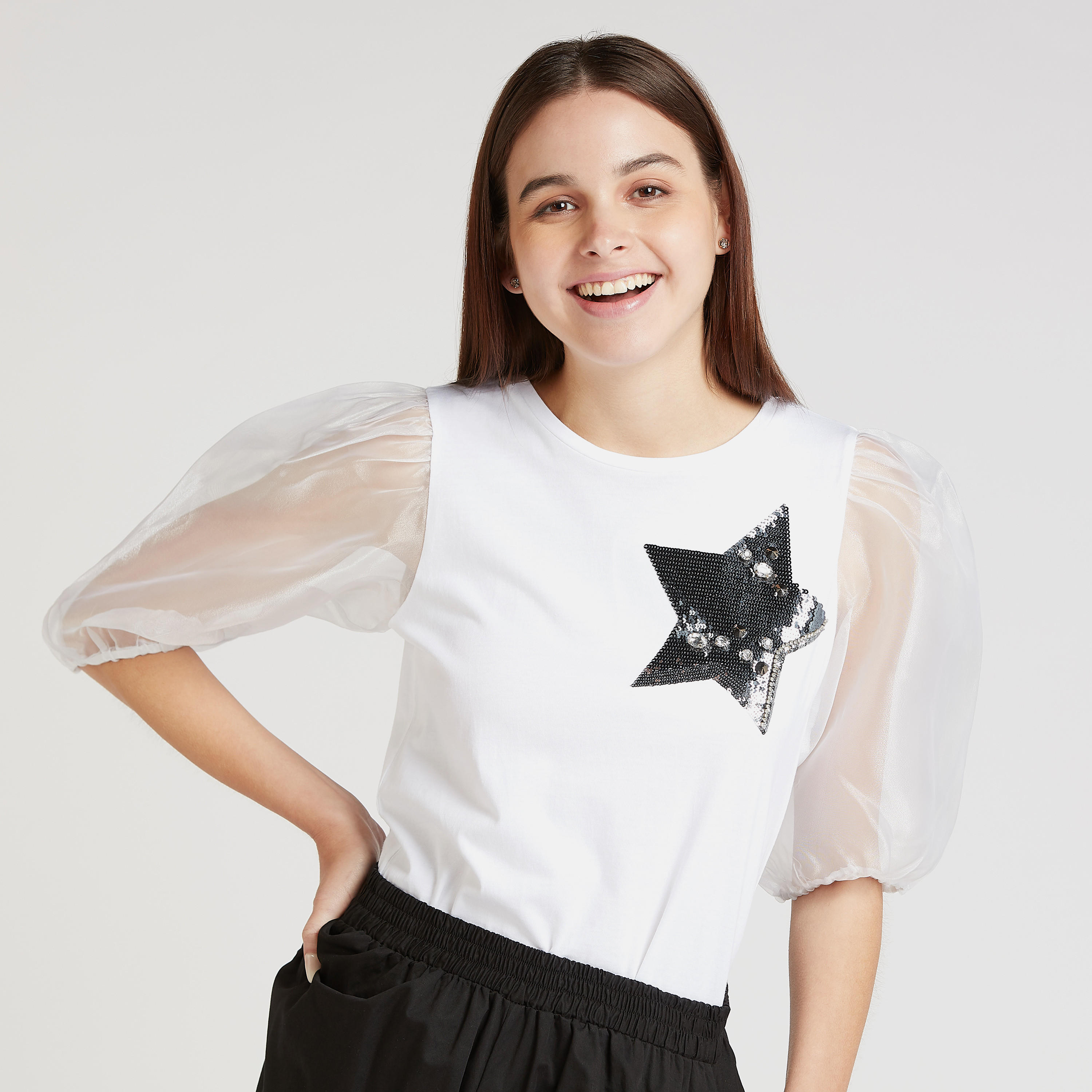 بلوزة بتفاصيل مزخرفة وأكمام شبكيّة منفوخة-women-clothing-shirtsandblouses-blouses-image-3