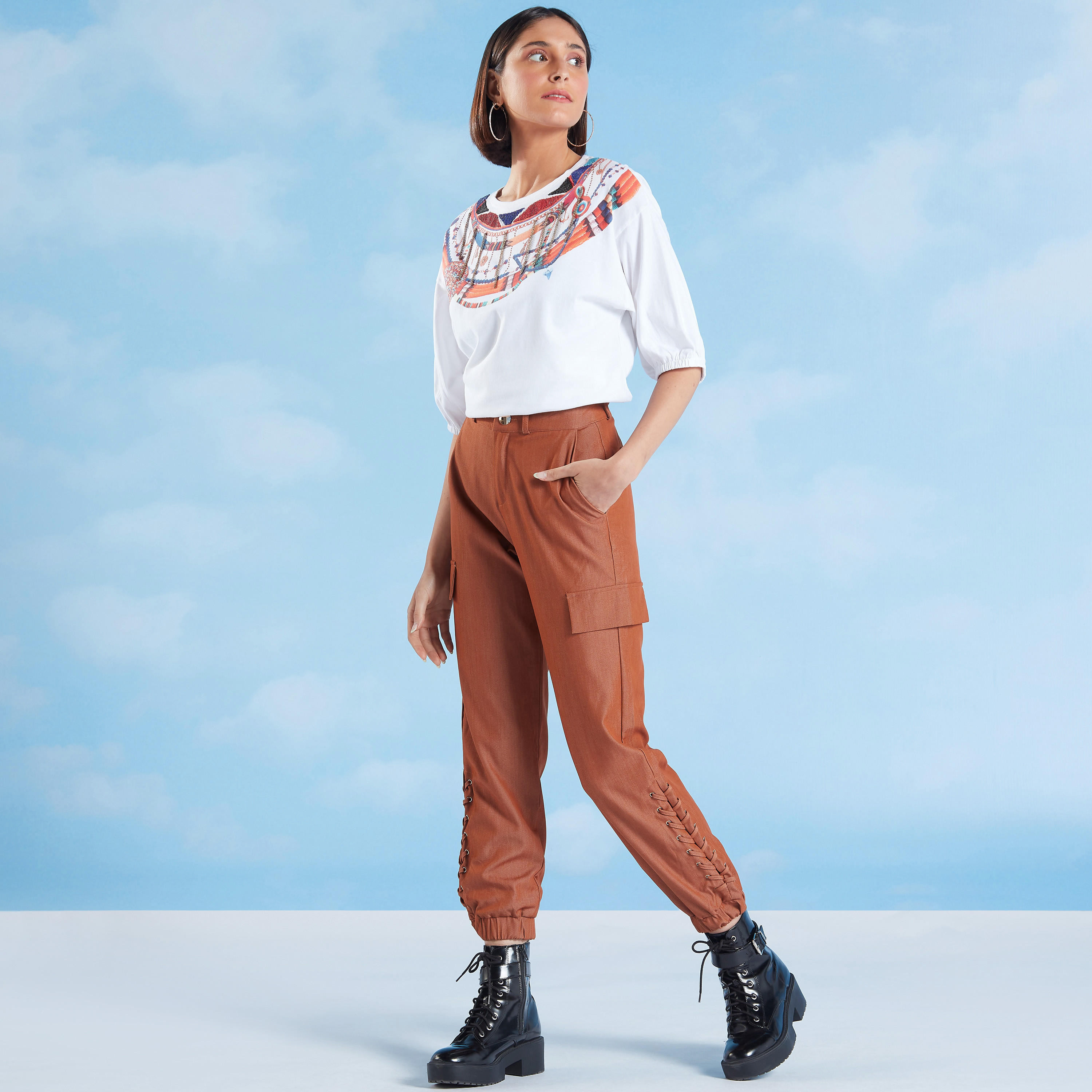 تيشيرت مزيّن بياقة مستديرة وأكمام 3/4-women-clothing-tshirts-image-2