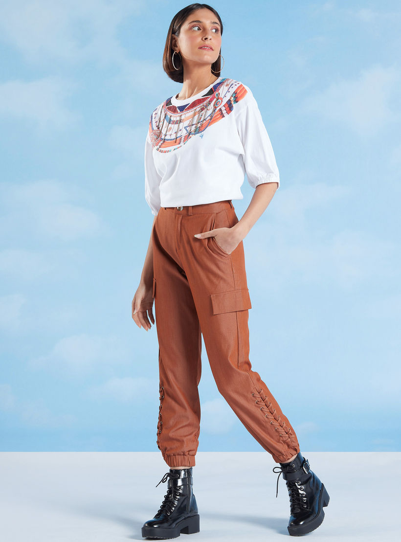 تيشيرت مزيّن بياقة مستديرة وأكمام 3/4-women-clothing-tshirts-image-2
