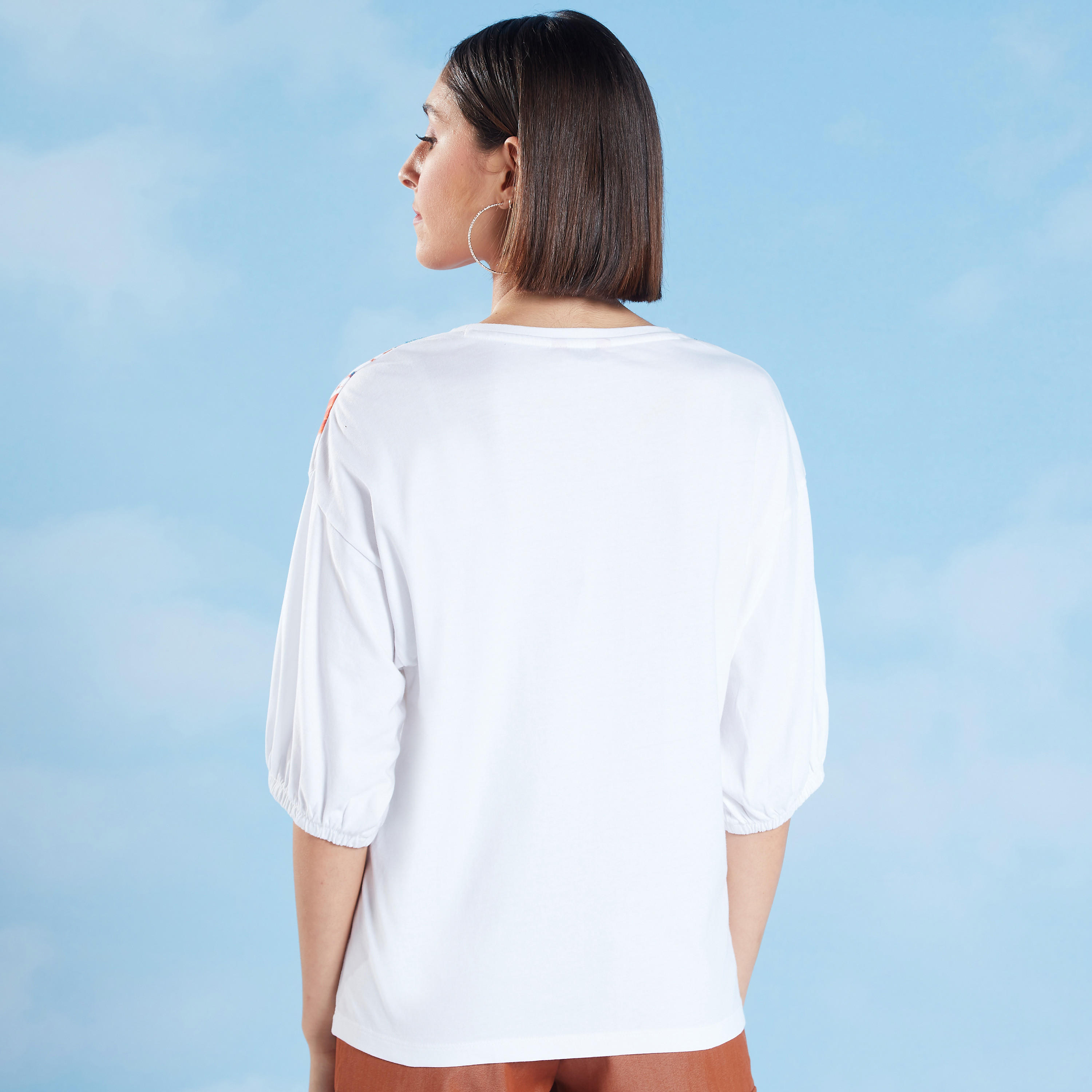 تيشيرت مزيّن بياقة مستديرة وأكمام 3/4-women-clothing-tshirts-image-4