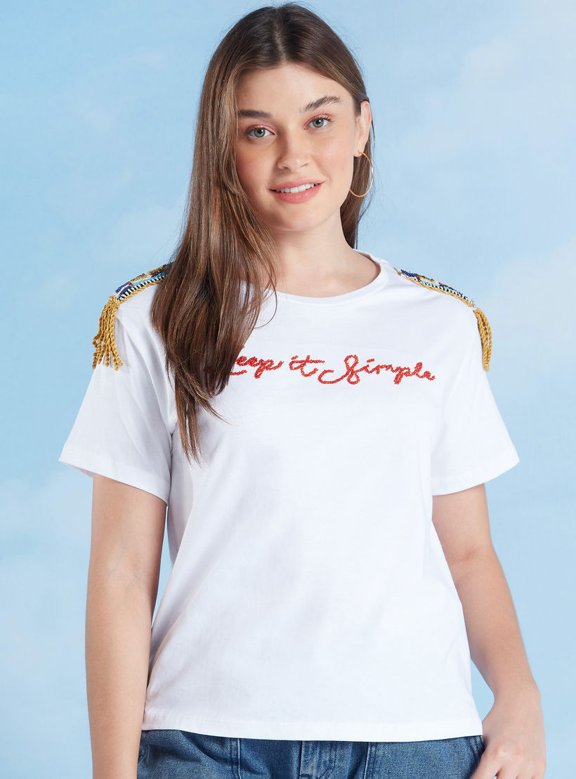 تيشيرت مزيّن بياقة مستديرة وأكمام قصيرة-women-clothing-tshirts-image-1