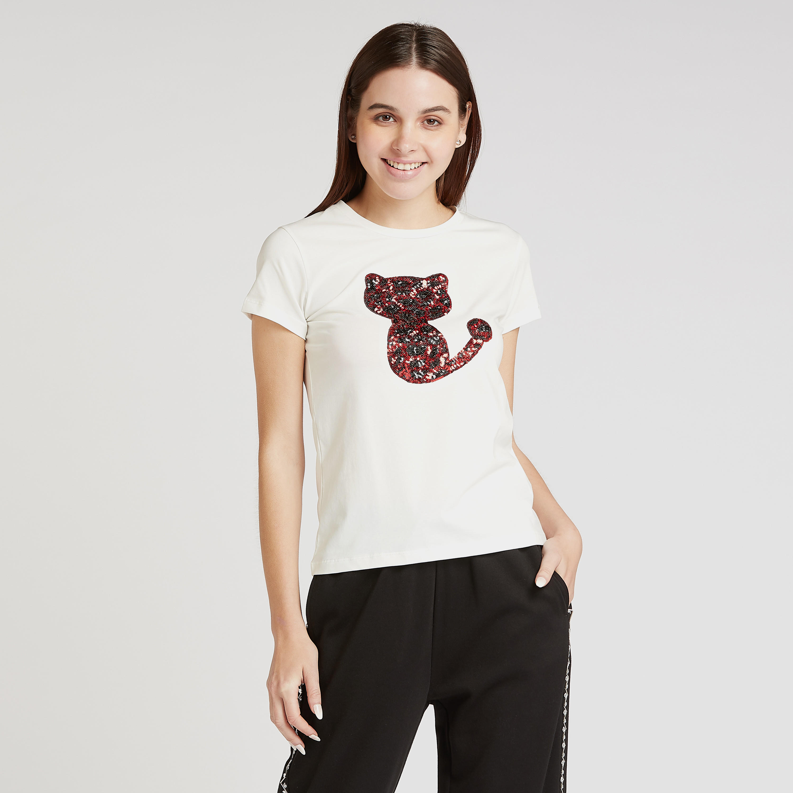 تيشيرت مزين بياقة ضيقة وأكمام قصيرة-women-clothing-tshirts-image-1