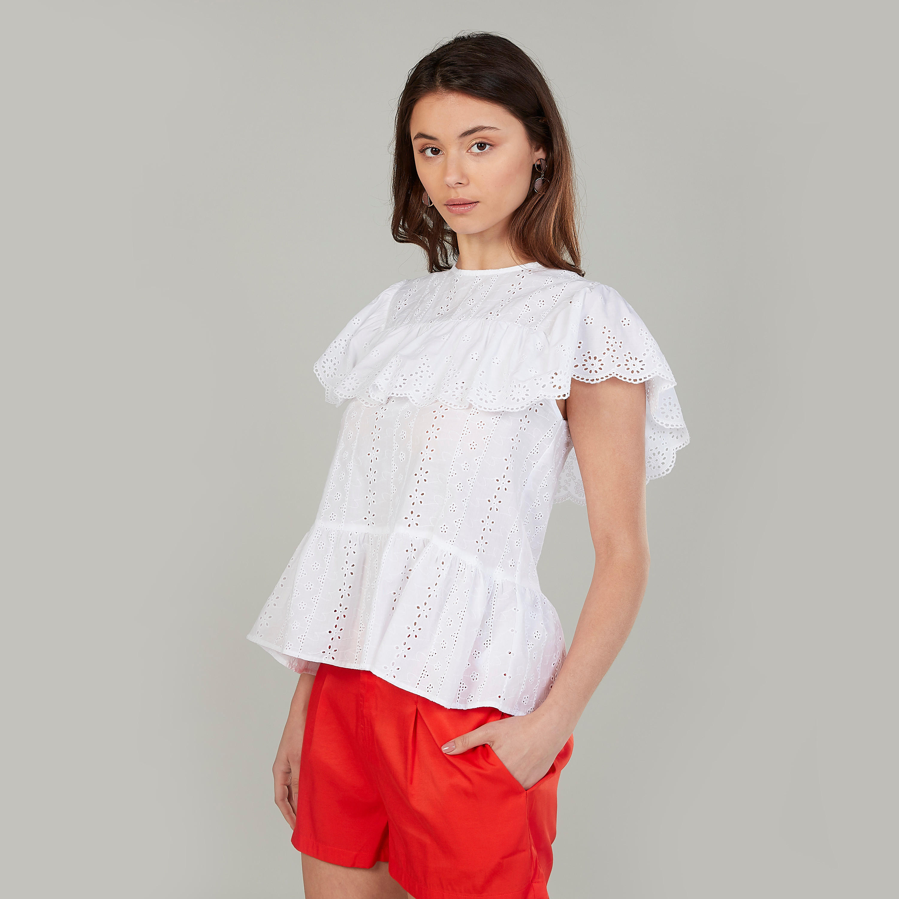 بلوزة شيفلي بتفاصيل بياقة ضيّقة وأكمام قصيرة-women-clothing-shirtsandblouses-blouses-image-1
