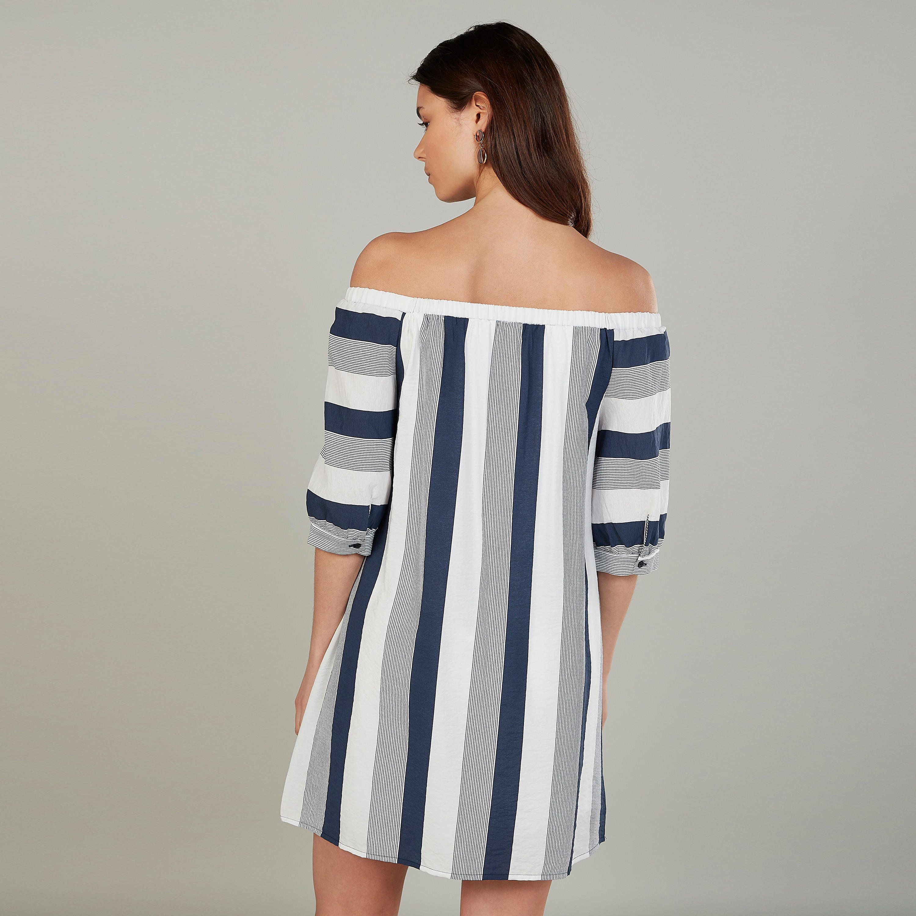 فستان ميدي مخطّط مكشوف الأكتاف بأربطة-women-clothing-dresses-image-4