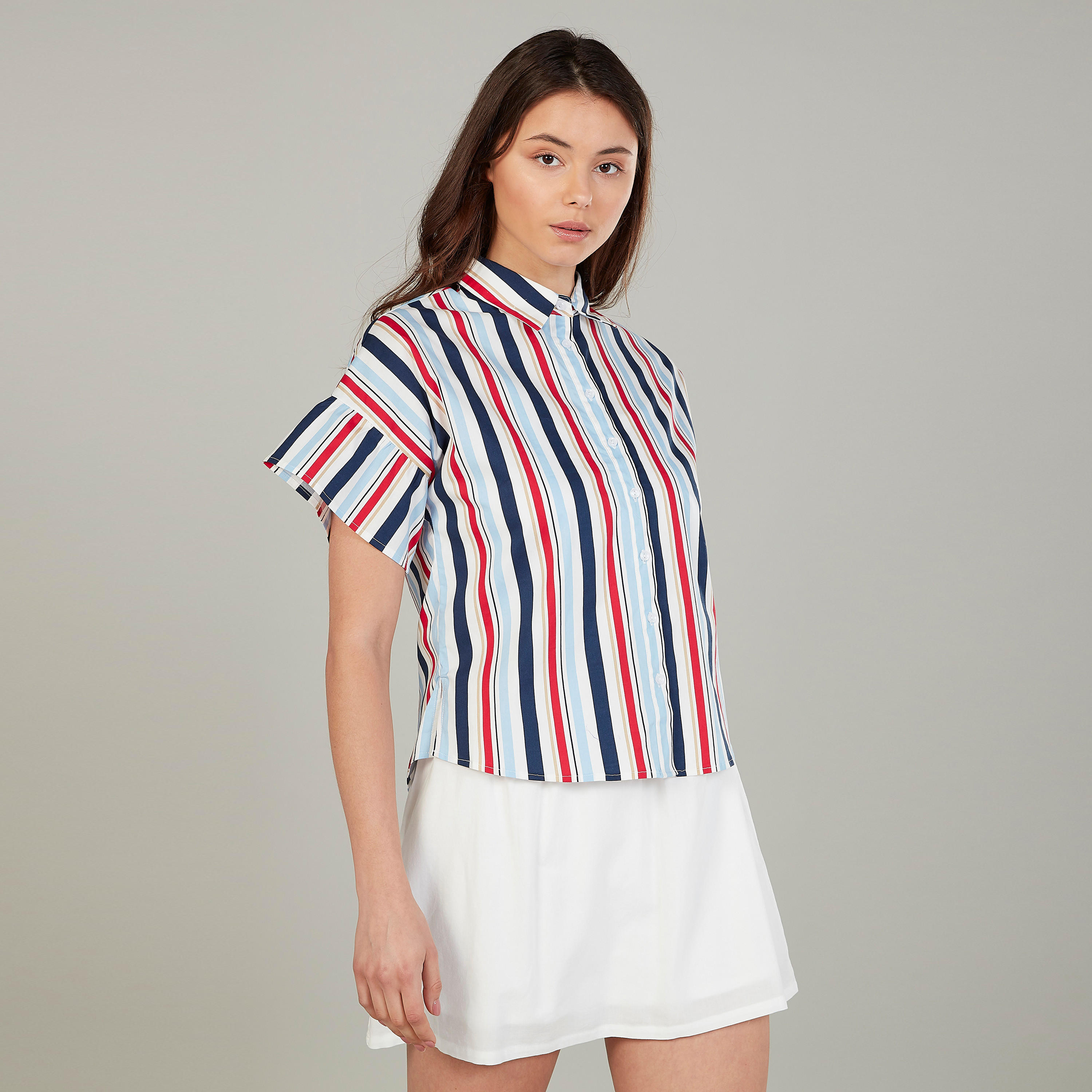 بلوزة مقلّمة بياقة عاديّة وأكمام قصيرة-women-clothing-shirtsandblouses-blouses-image-1
