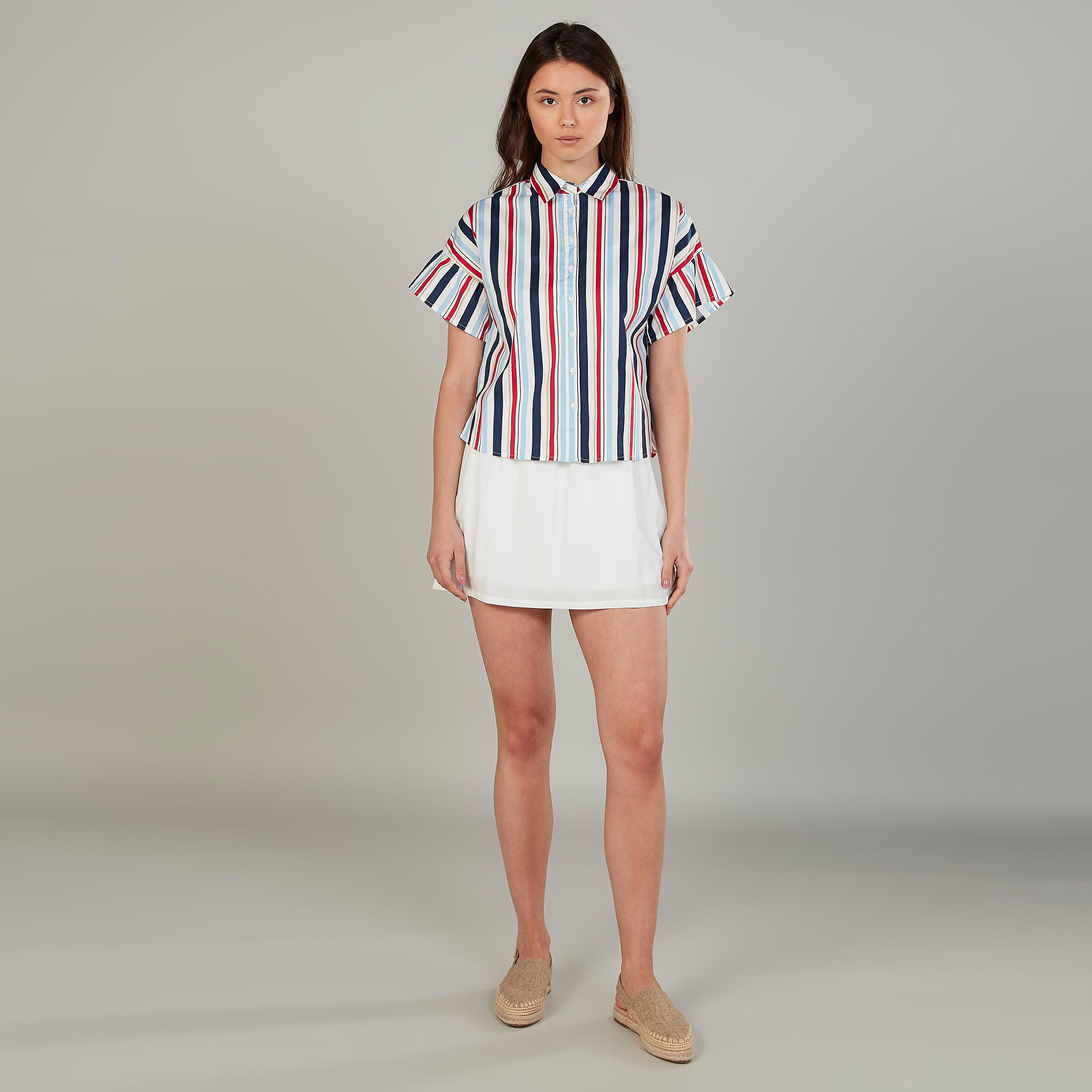 بلوزة مقلّمة بياقة عاديّة وأكمام قصيرة-women-clothing-shirtsandblouses-blouses-image-2