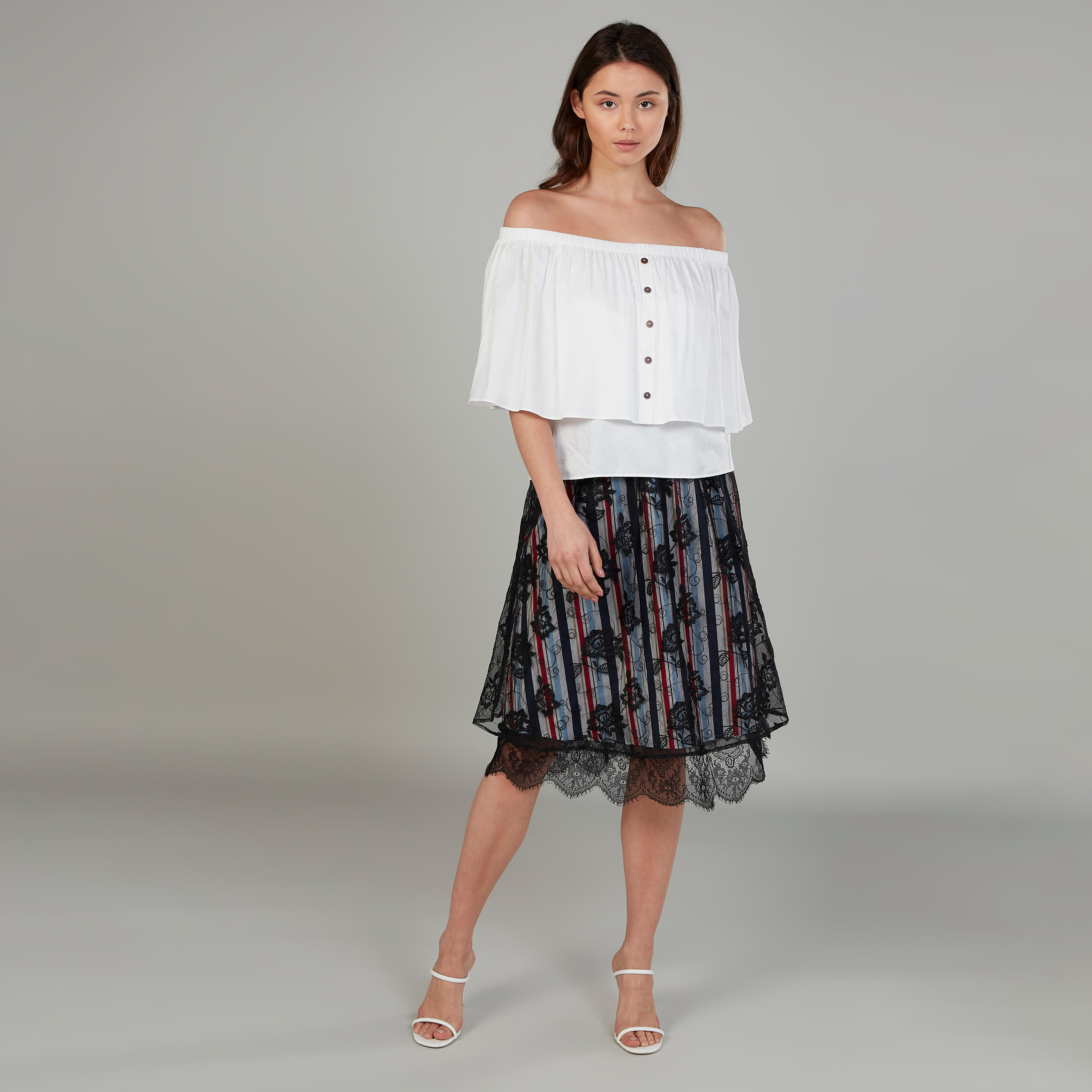 بلوزة سادة بأكتاف مكشوفة بتفاصيل كشكشة وزر الاغلاق-women-clothing-shirtsandblouses-blouses-image-3