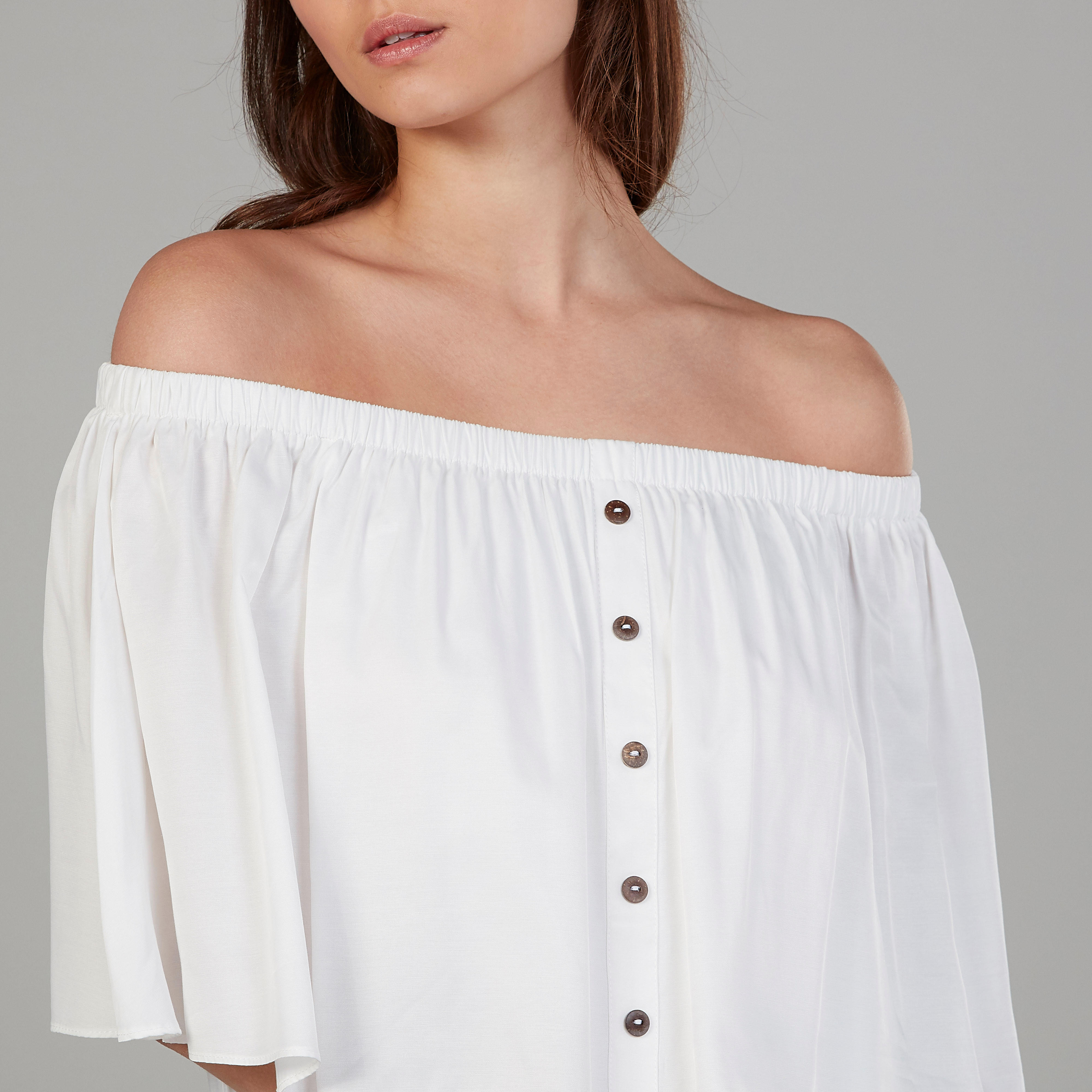 بلوزة سادة بأكتاف مكشوفة بتفاصيل كشكشة وزر الاغلاق-women-clothing-shirtsandblouses-blouses-image-2