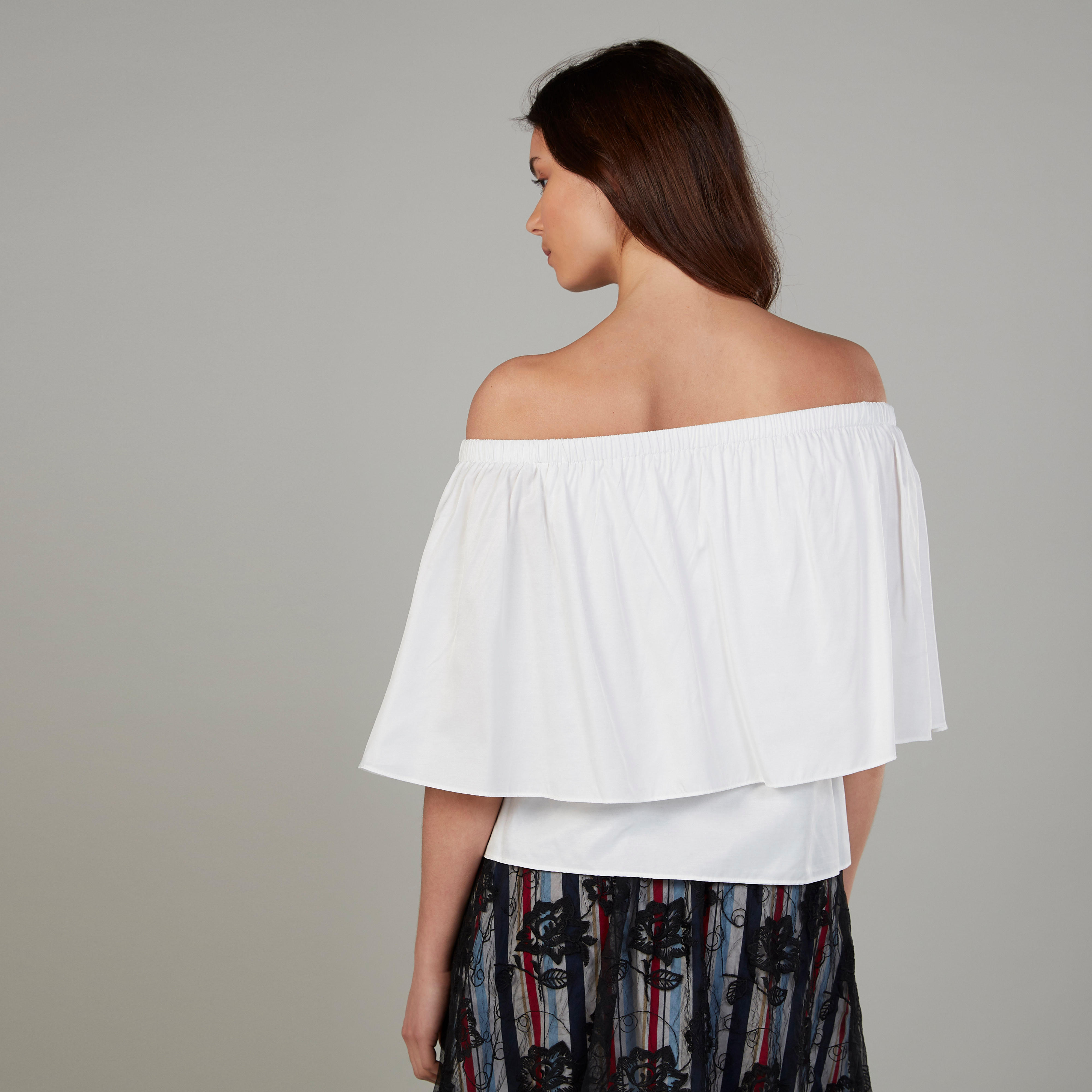 بلوزة سادة بأكتاف مكشوفة بتفاصيل كشكشة وزر الاغلاق-women-clothing-shirtsandblouses-blouses-image-1