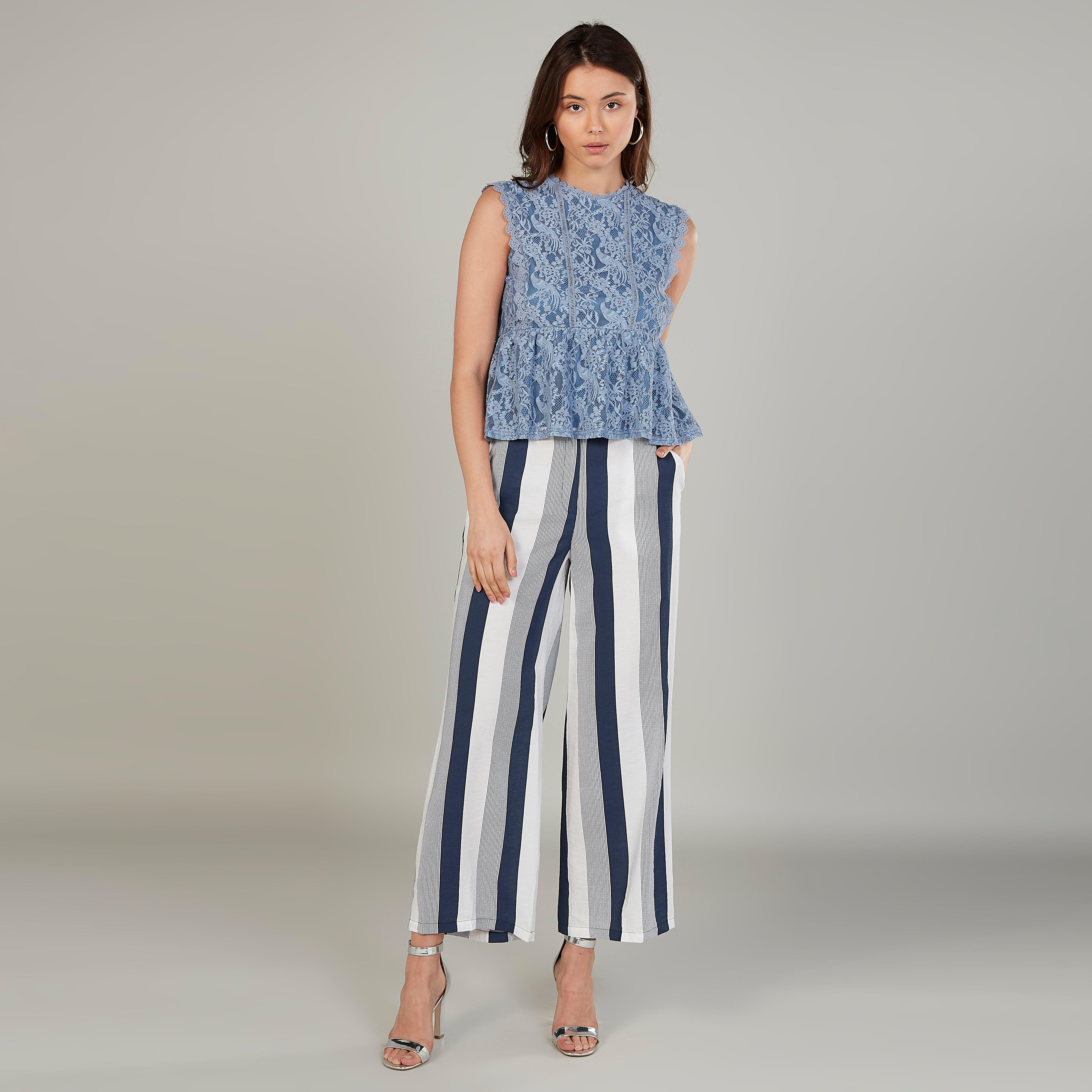 بلوزة بكشكشة من الخصر بياقة ضيقة دون أكمام بتفاصيل من الدانتيل-women-clothing-shirtsandblouses-blouses-image-2