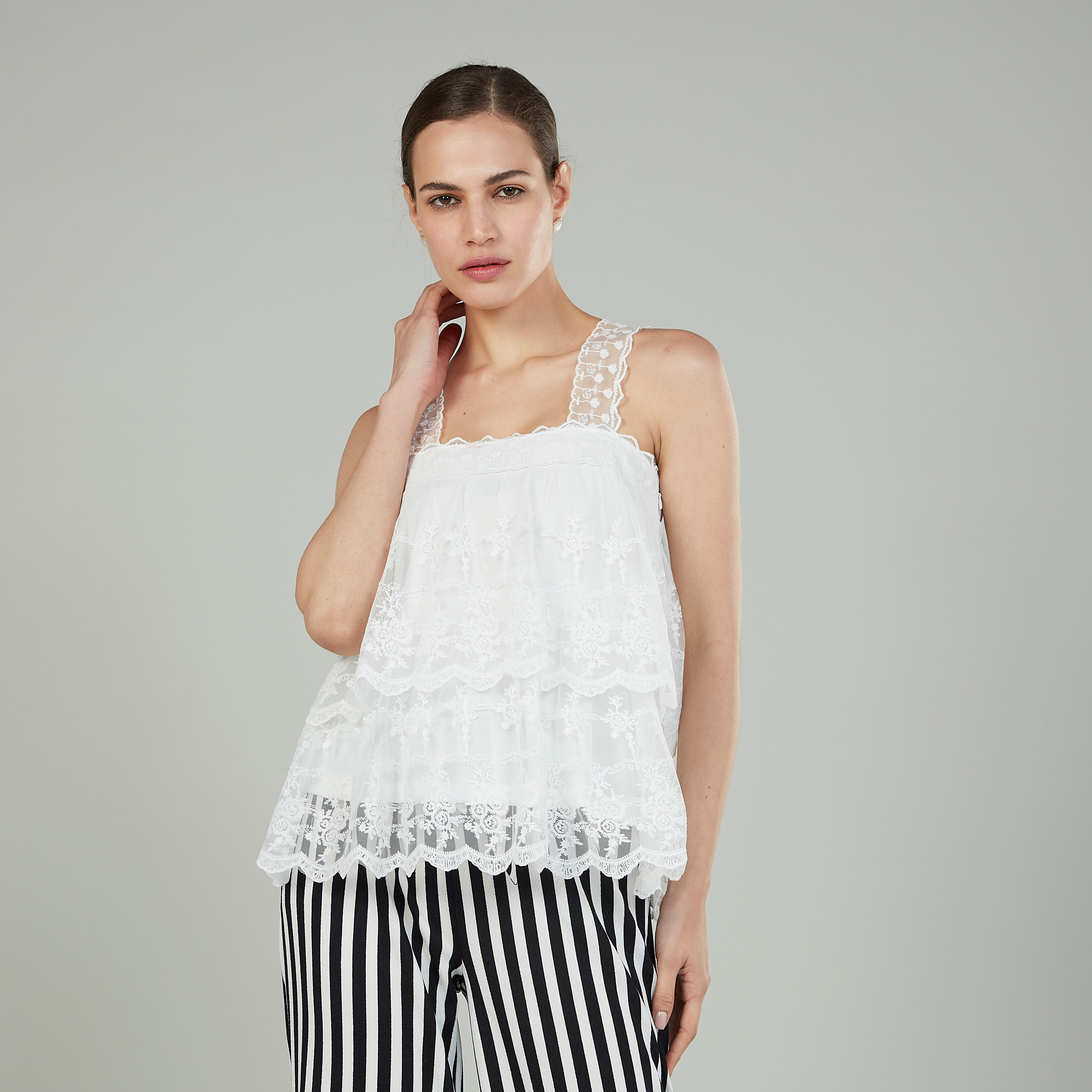 بلوزة دانتيل بأحزمة وتفاصيل كشكش-women-clothing-shirtsandblouses-blouses-image-1