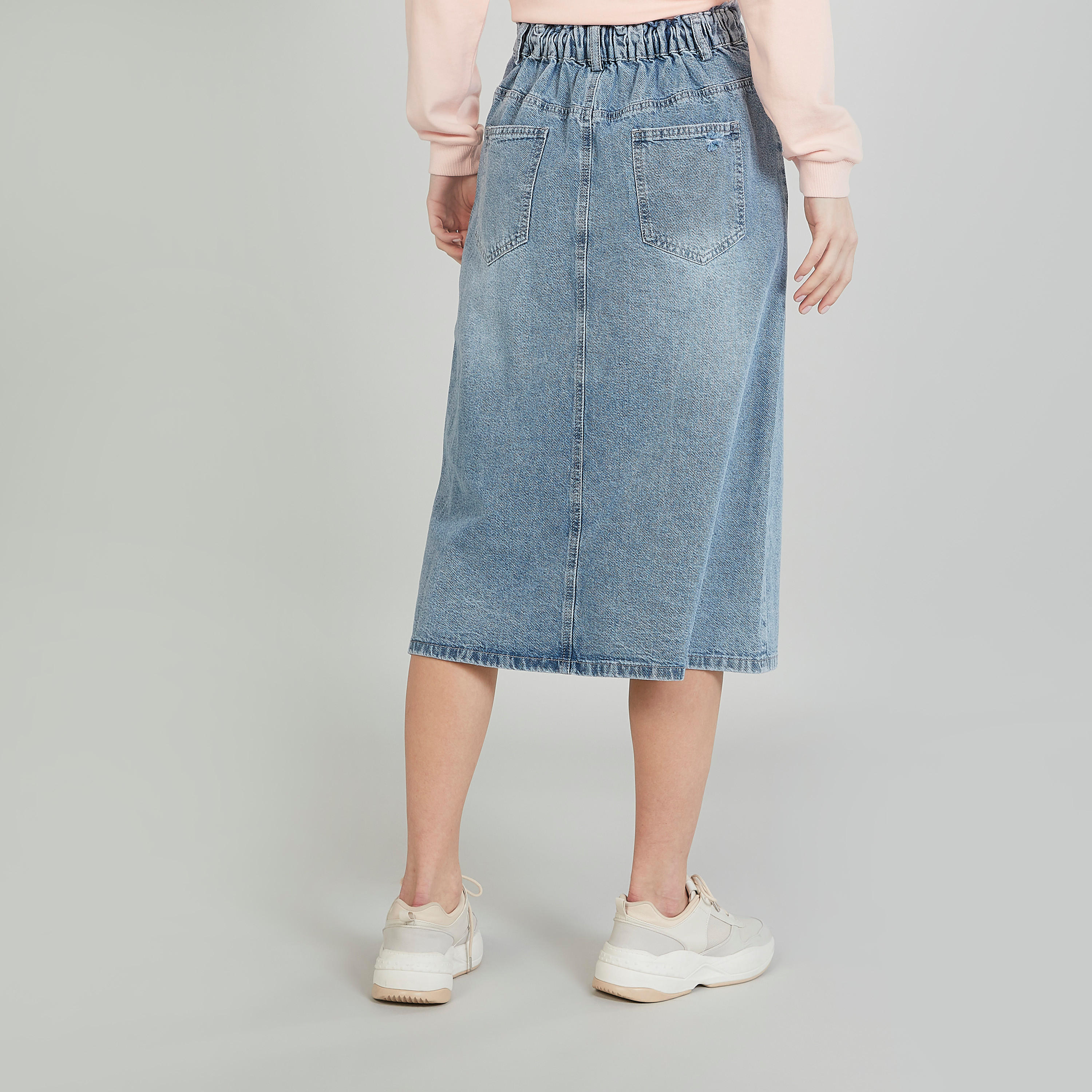 تنورة إيه لاين دنيم ميدي بتفاصيل جيوب وفتحة أماميّة-women-clothing-bottoms-skirts-image-4