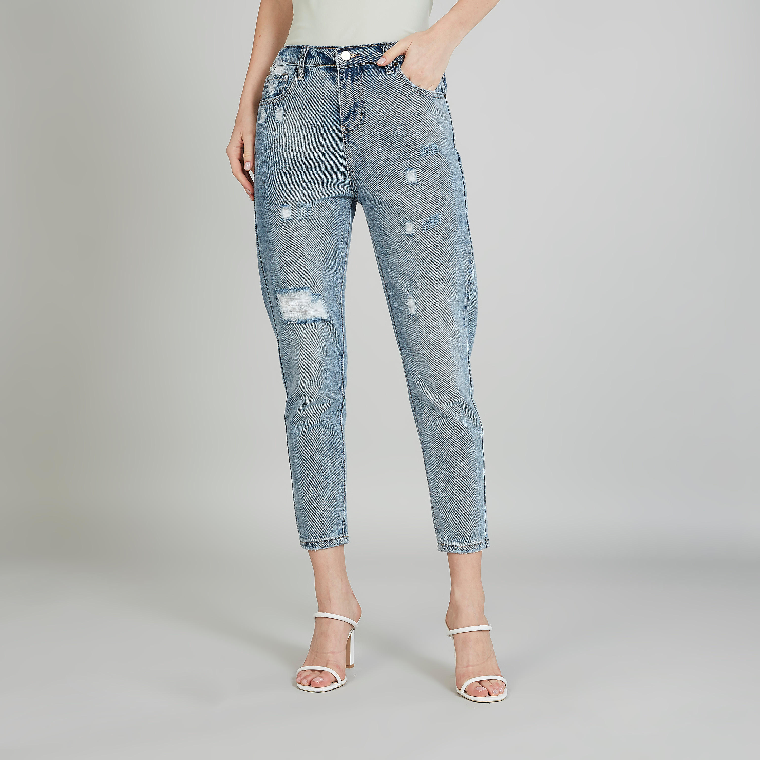 بنطلون سادة بخصر متوسّط الارتفاع بتفاصيل جيوب وعراوي-women-clothing-bottoms-jeans-image-1