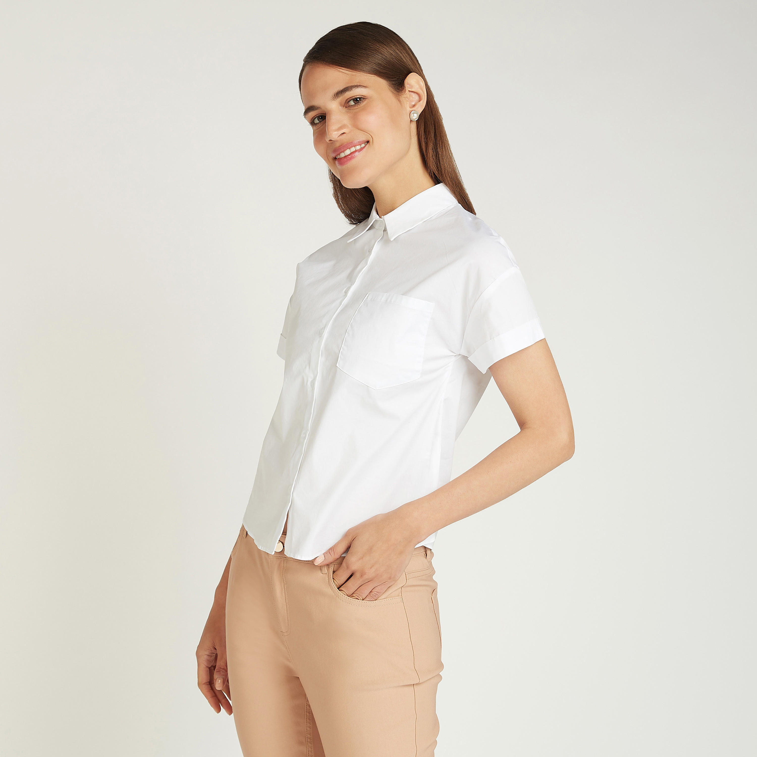 قميص سادة بأكمام قصيرة وجيب على الصدر-women-clothing-shirtsandblouses-shirts-image-4