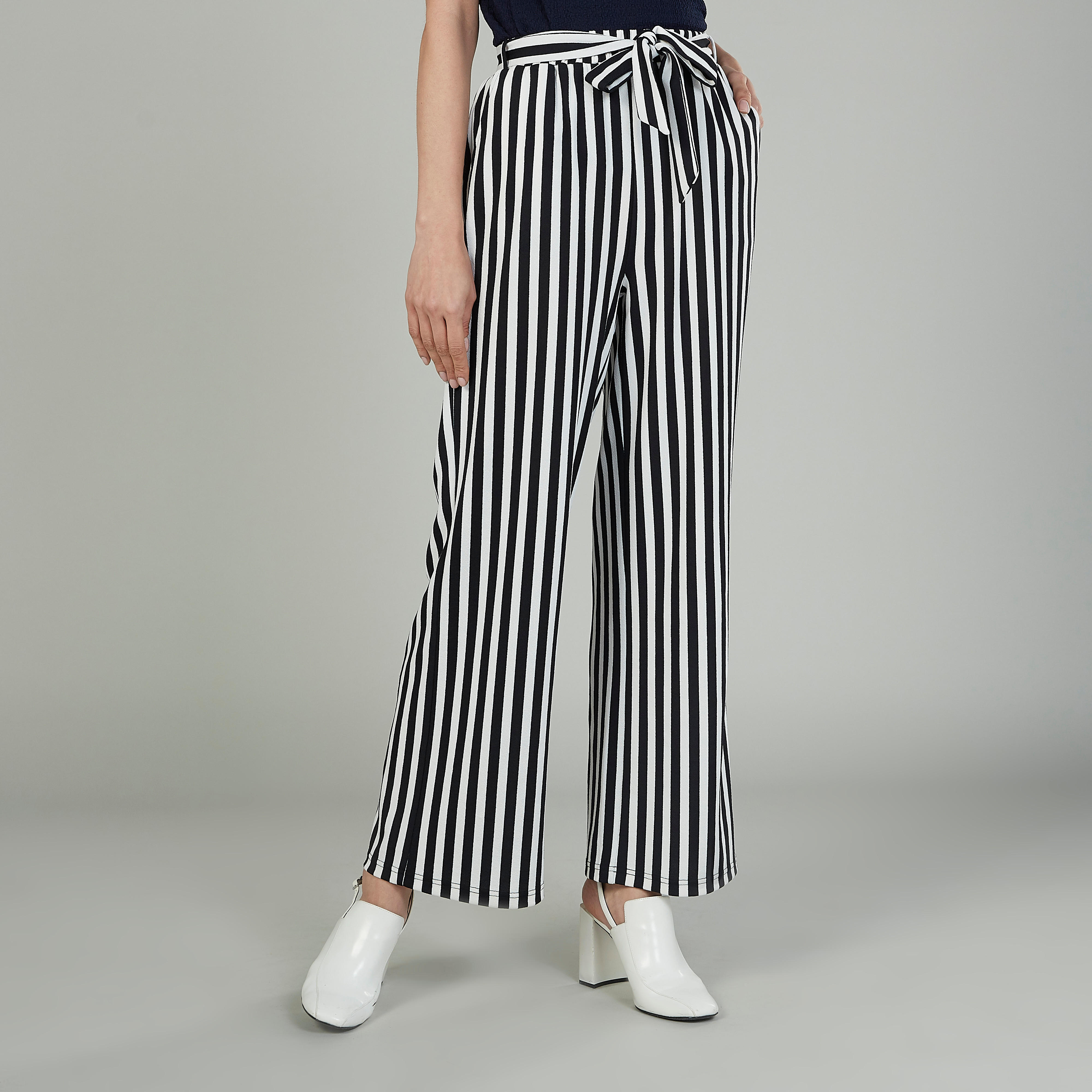 بنطلون بالازو طويل مقلّم بخصر مرتفع وأربطة وجيوب-women-clothing-bottoms-trousers-image-3