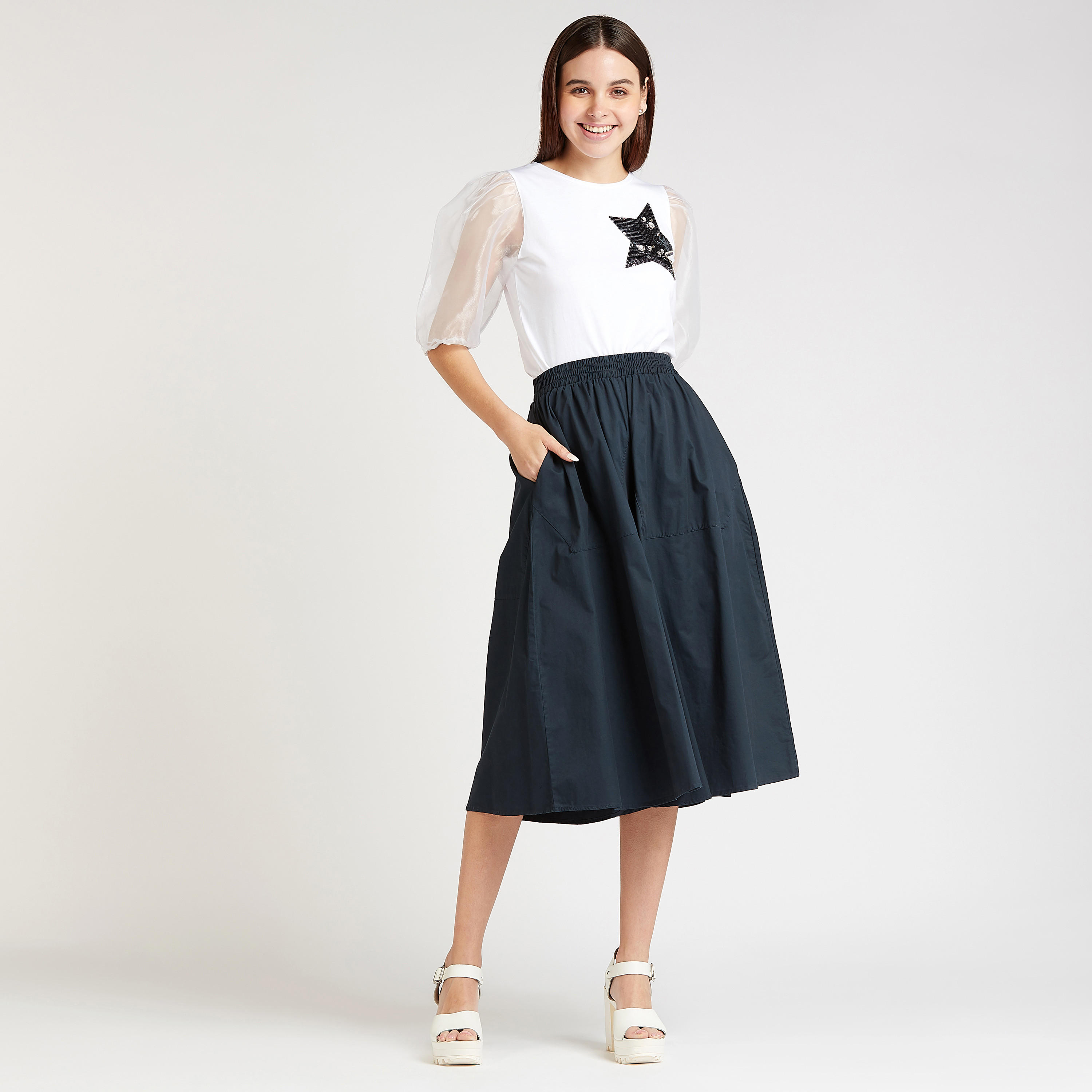 بنطلون بوبلين سادة واسع السّاقين بتفاصيل جيوب وخصر مطّاطي-women-clothing-bottoms-trousers-image-2