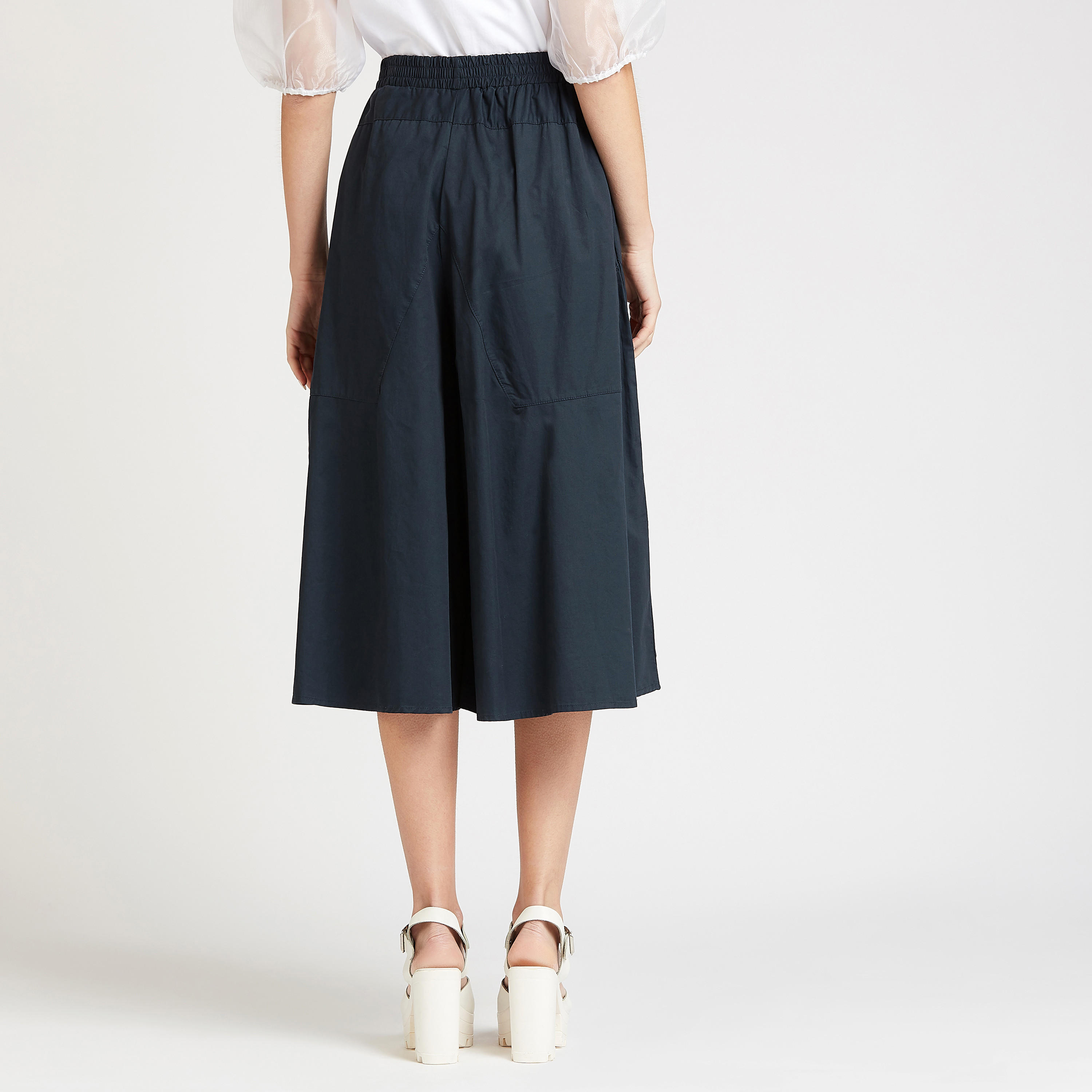 بنطلون بوبلين سادة واسع السّاقين بتفاصيل جيوب وخصر مطّاطي-women-clothing-bottoms-trousers-image-4