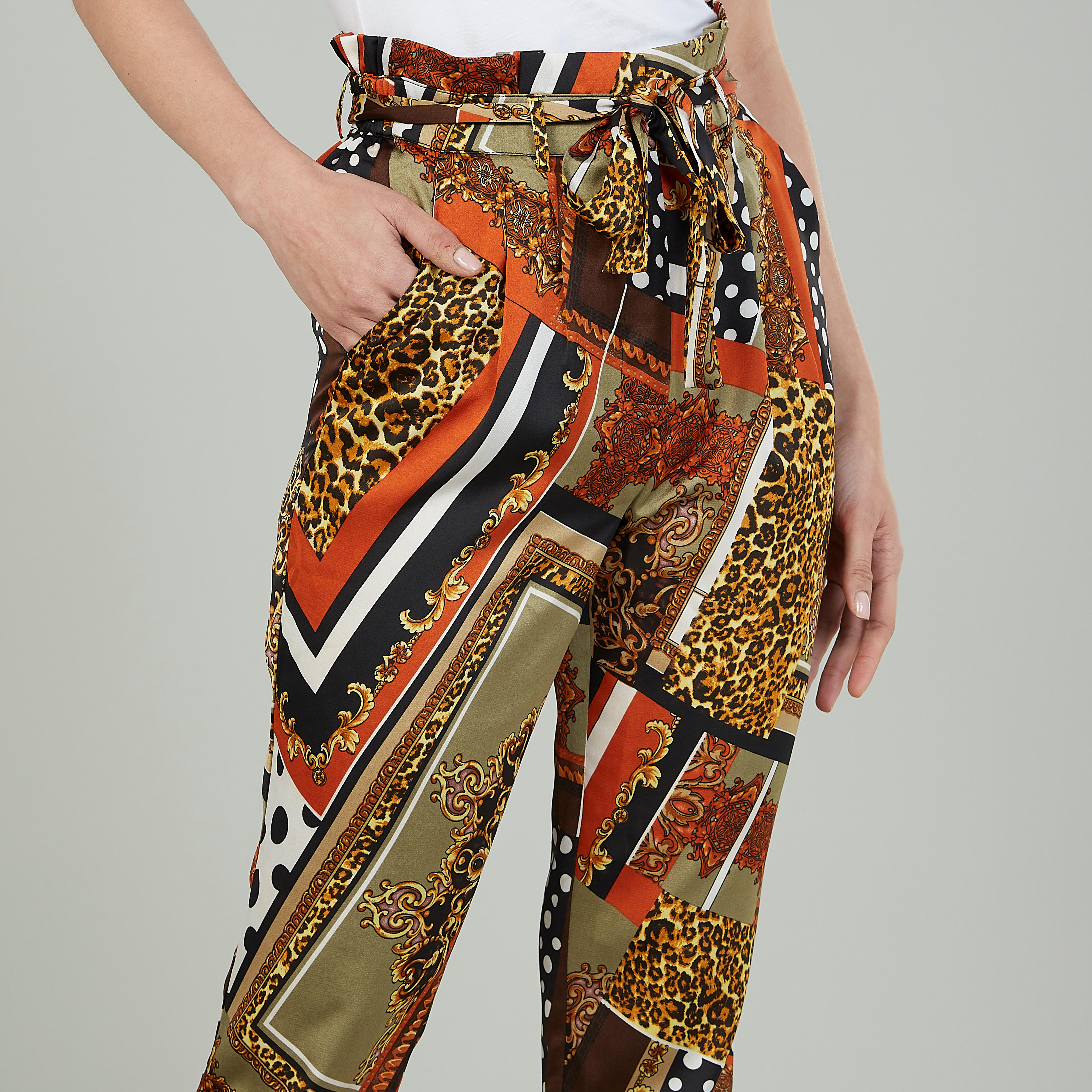 بنطلون طويل بخصر مرتفع بتفاصيل جيوب وأربطة-women-clothing-bottoms-trousers-image-3