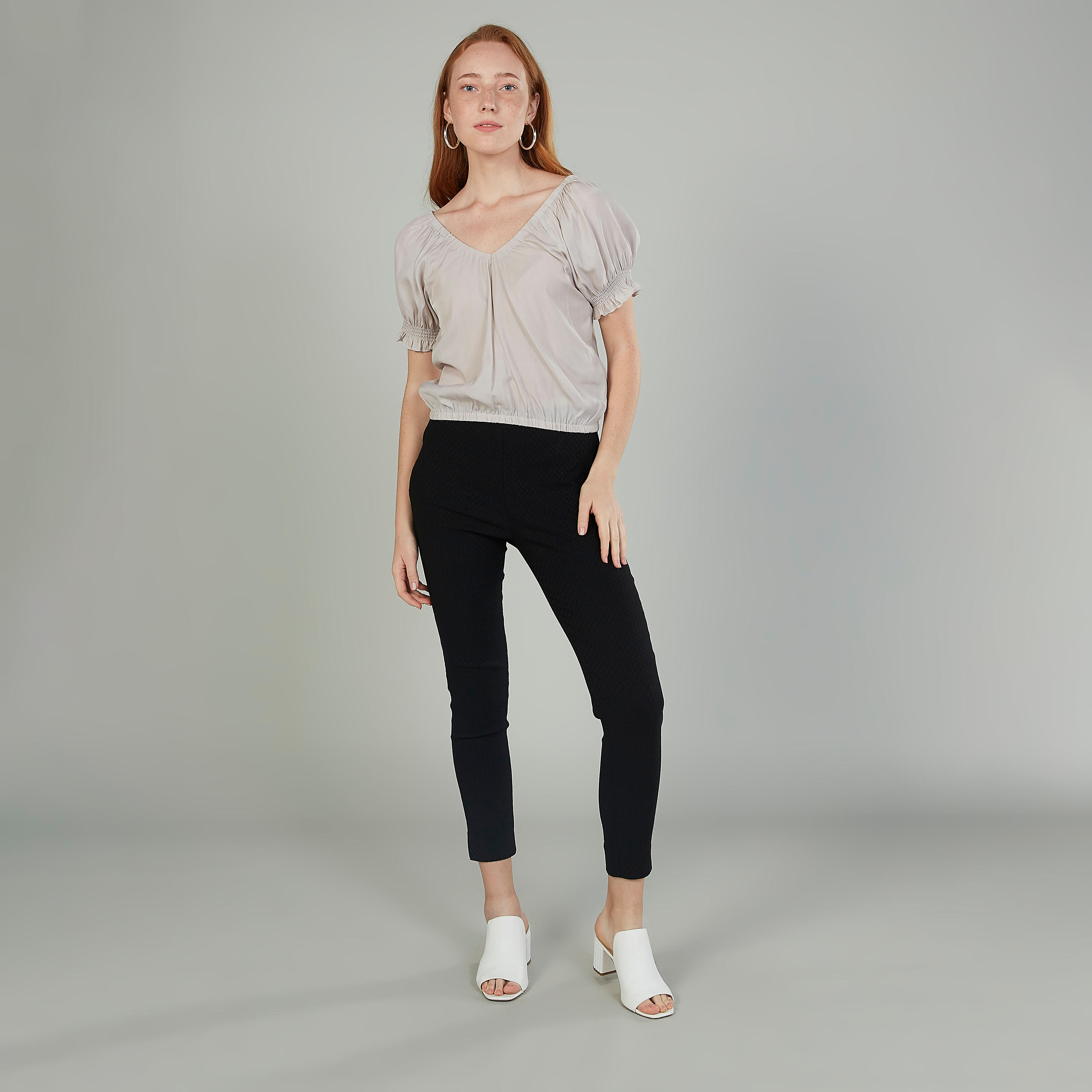 بلوزة سادة بياقة V وأكمام قصيرة-women-clothing-shirtsandblouses-blouses-image-2