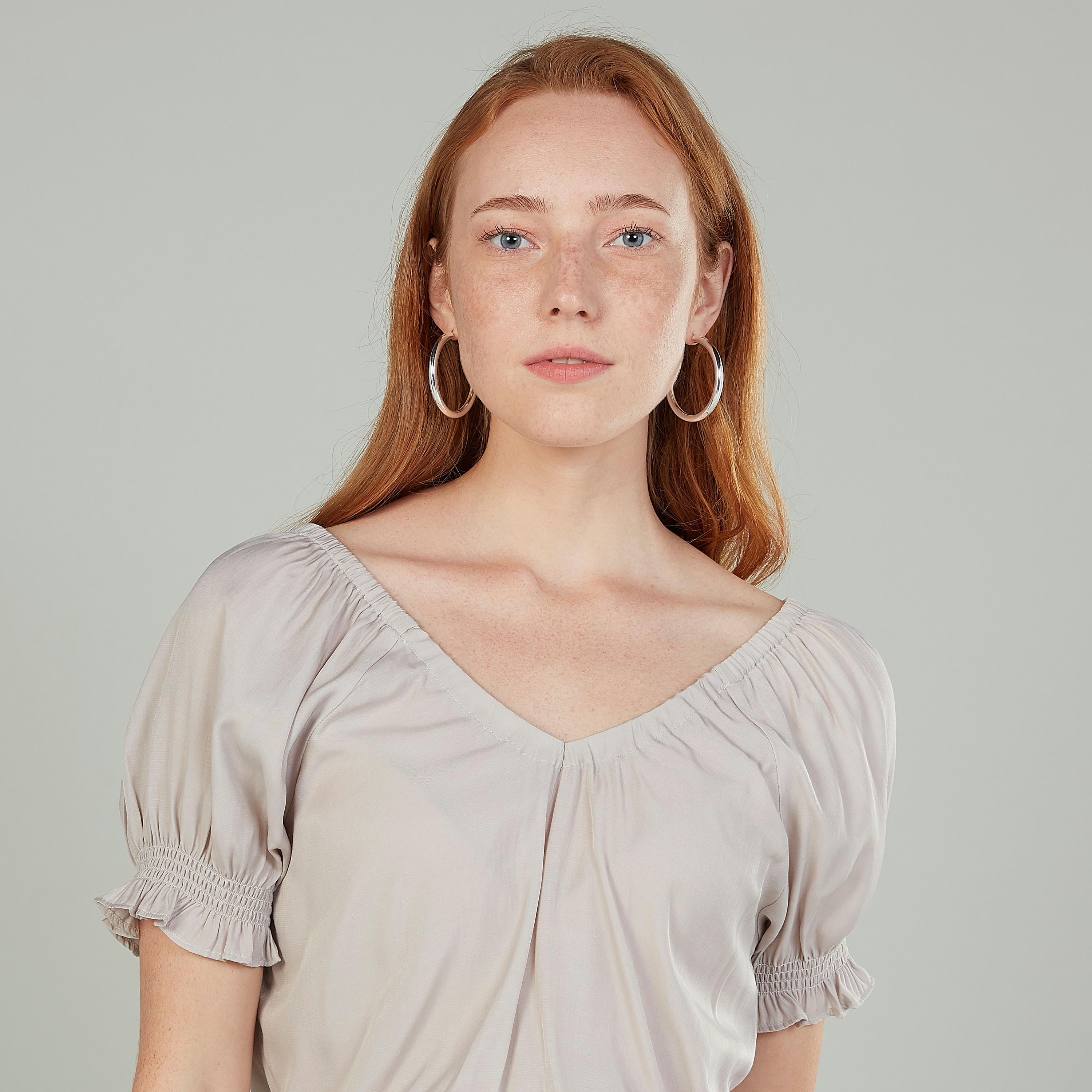 بلوزة سادة بياقة V وأكمام قصيرة-women-clothing-shirtsandblouses-blouses-image-3