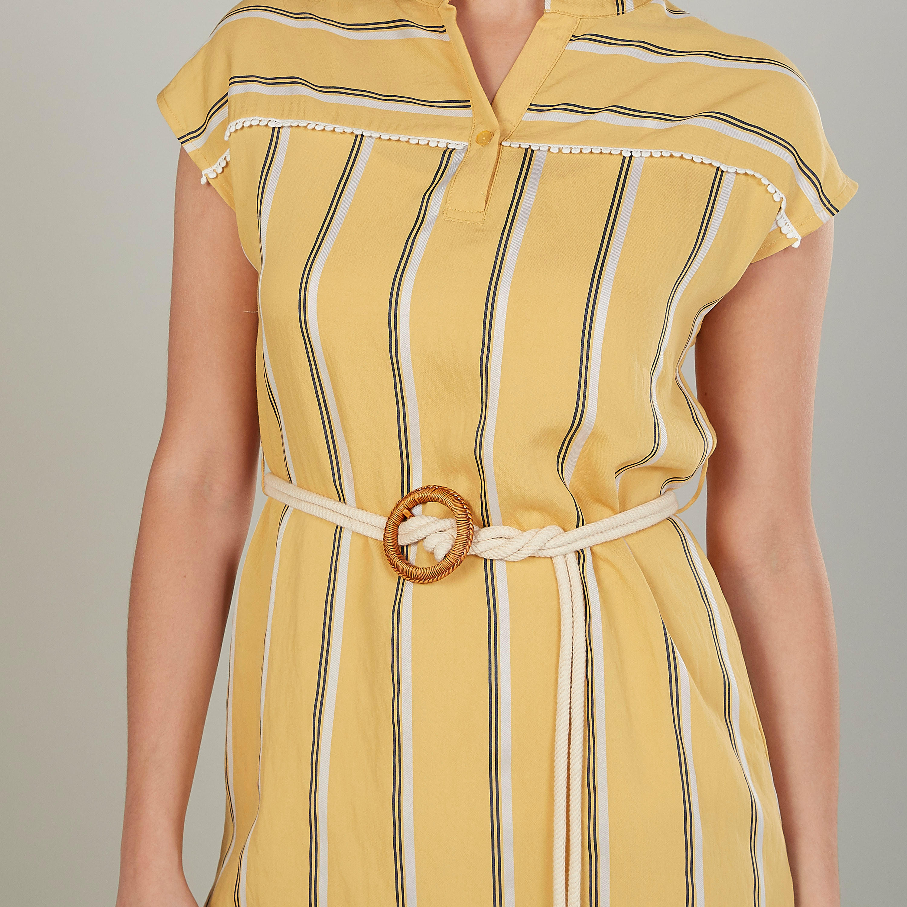 فستان قميص قصير مخطهط بأكمام كاب وحزام-women-clothing-dresses-image-3