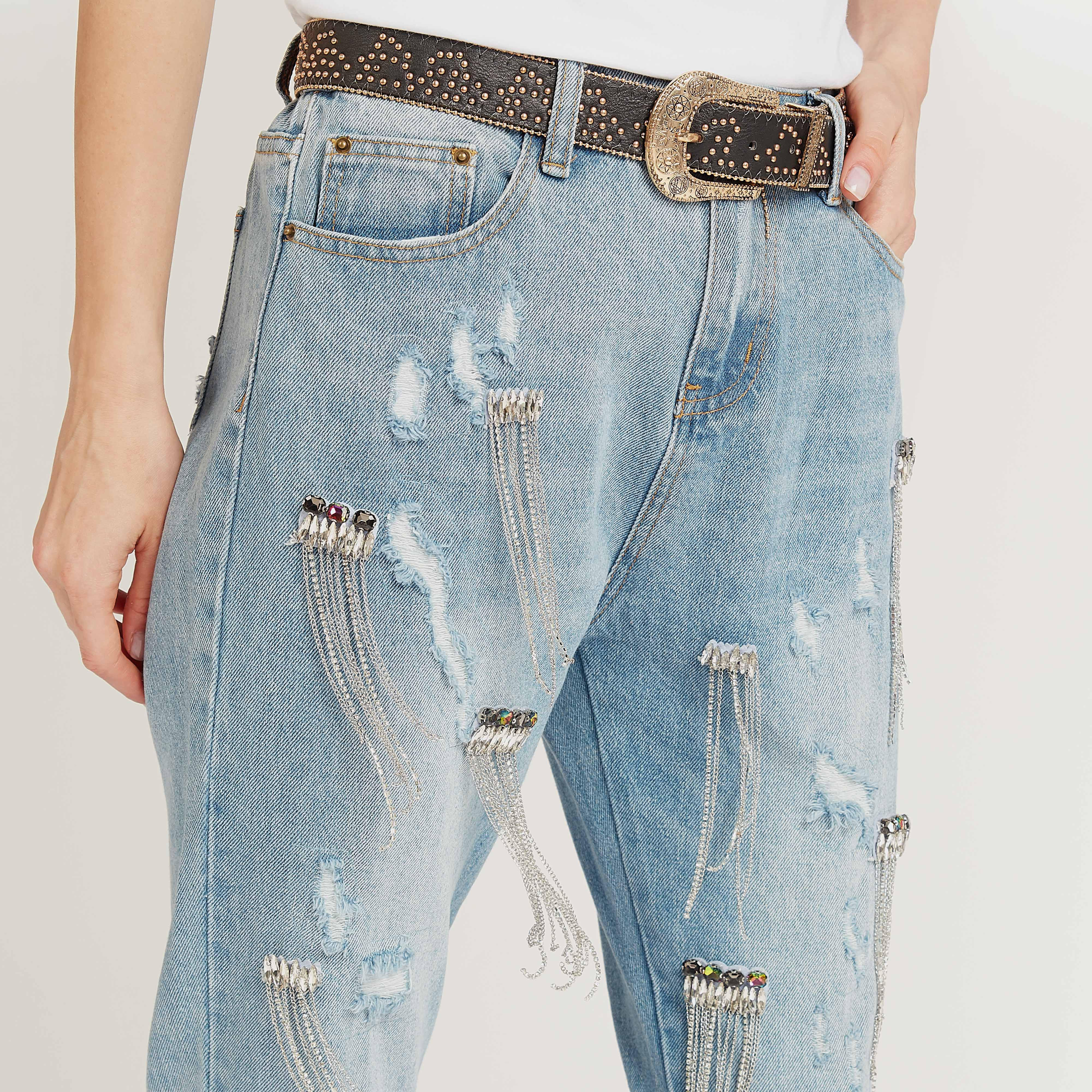 بنطلون جينز ممزّق بخصر متوسط الطول وجيوب وتزيينات-women-clothing-bottoms-jeans-image-3