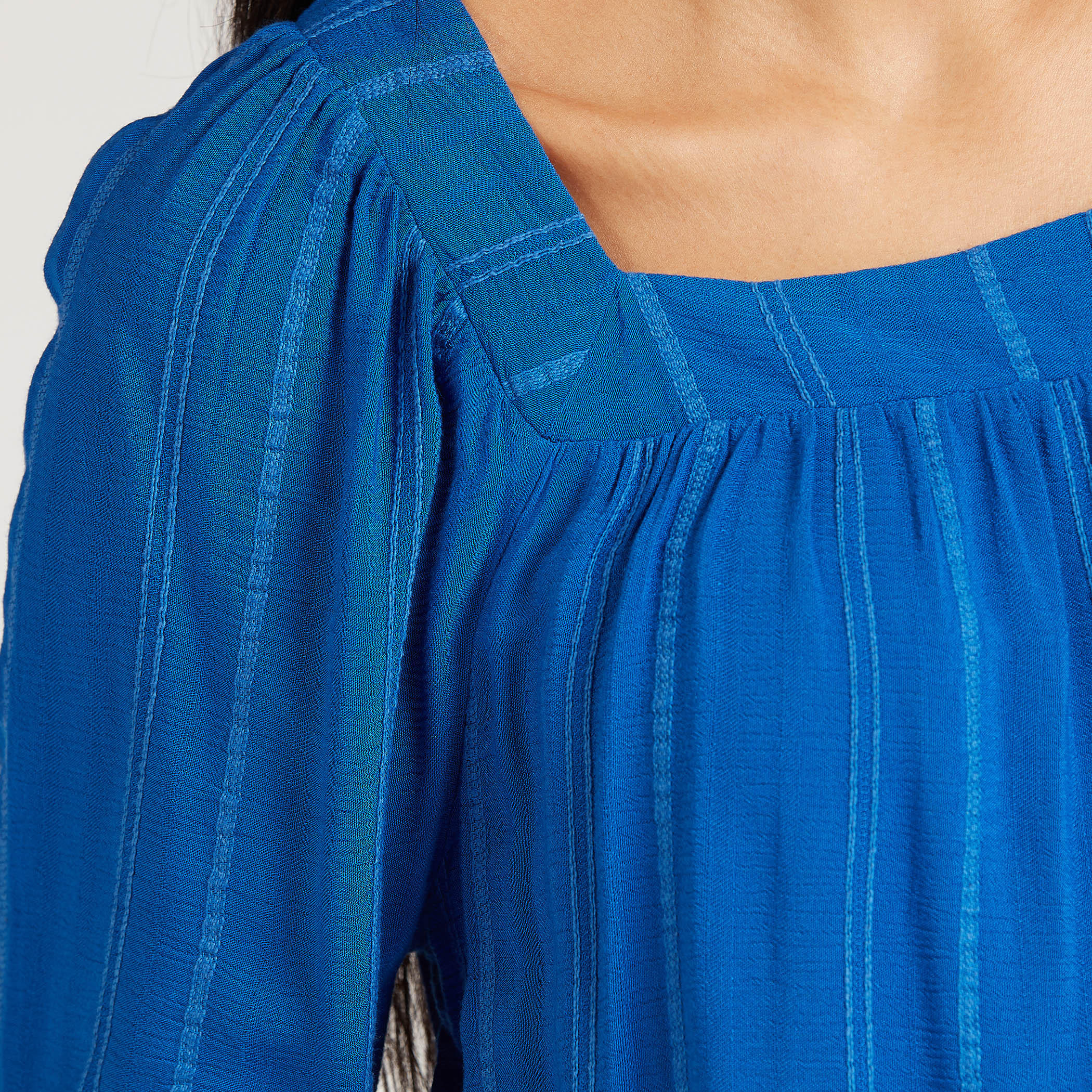 بلوزة بارزة الملمس بأكمام بيشوب-women-clothing-shirtsandblouses-blouses-image-1