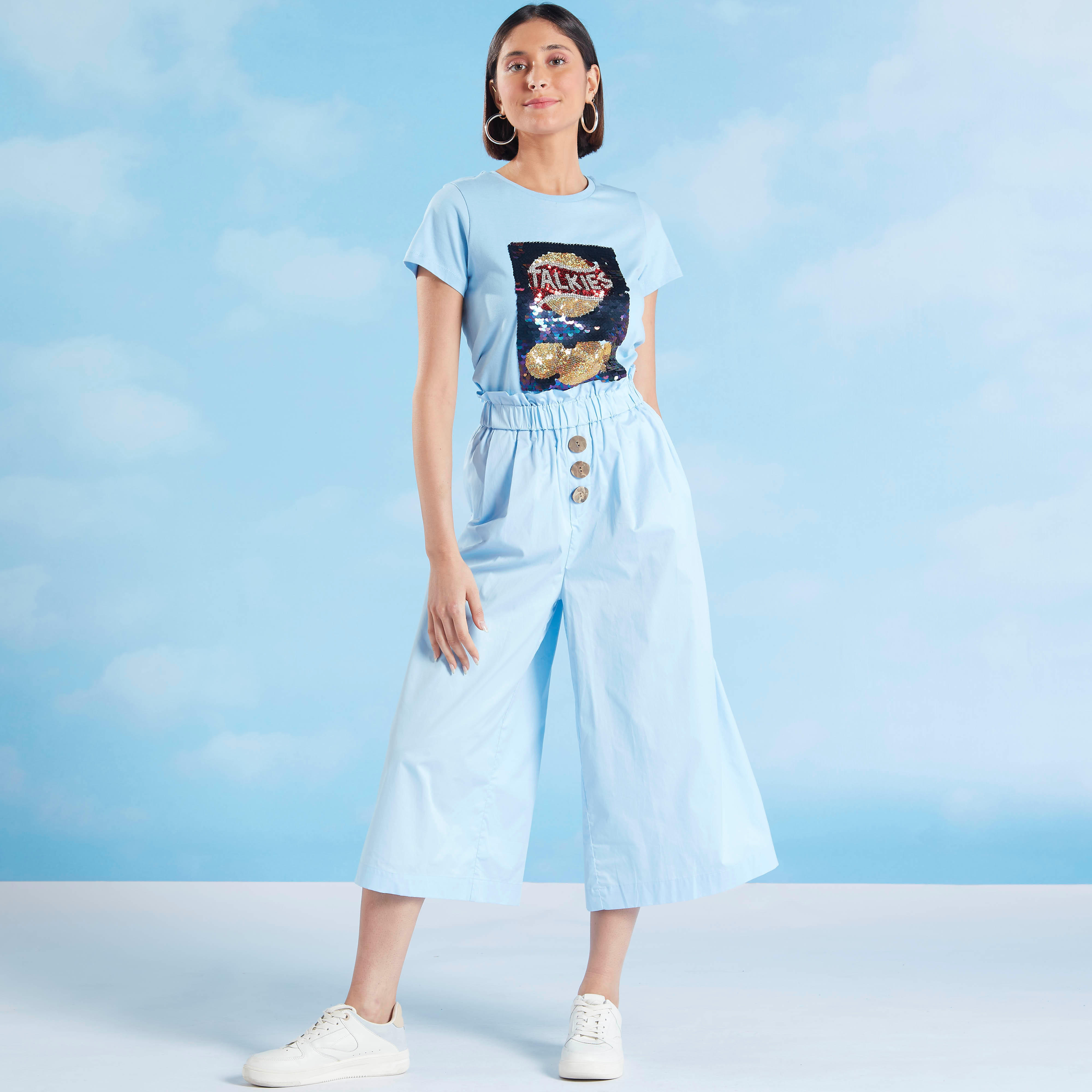 تيشيرت بياقة ضيّقة وأكمام قصيرة وتزيينات-women-clothing-tshirts-image-2
