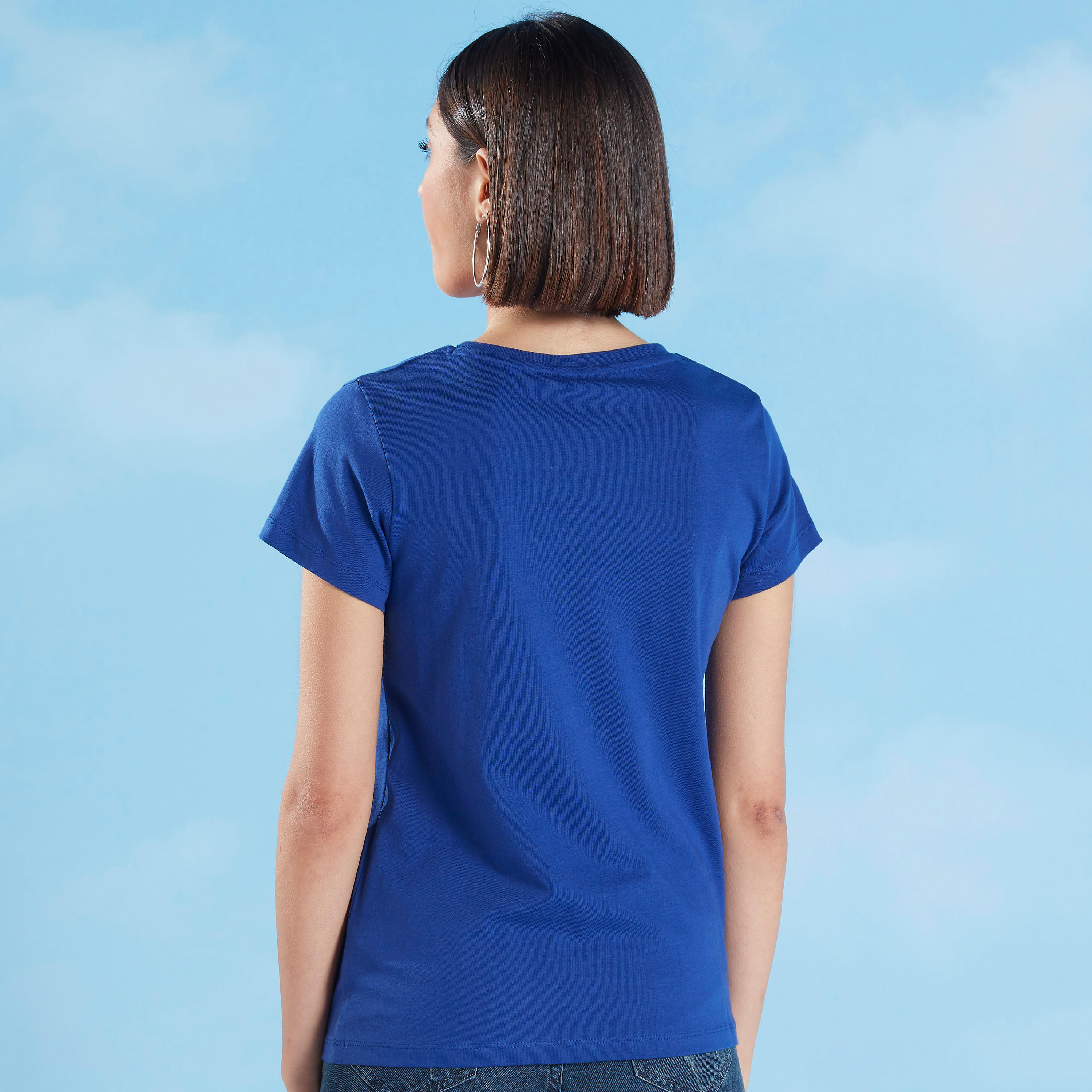 تيشيرت بياقة ضيّقة وأكمام قصيرة وتفاصيل ترتر-women-clothing-tshirts-image-4