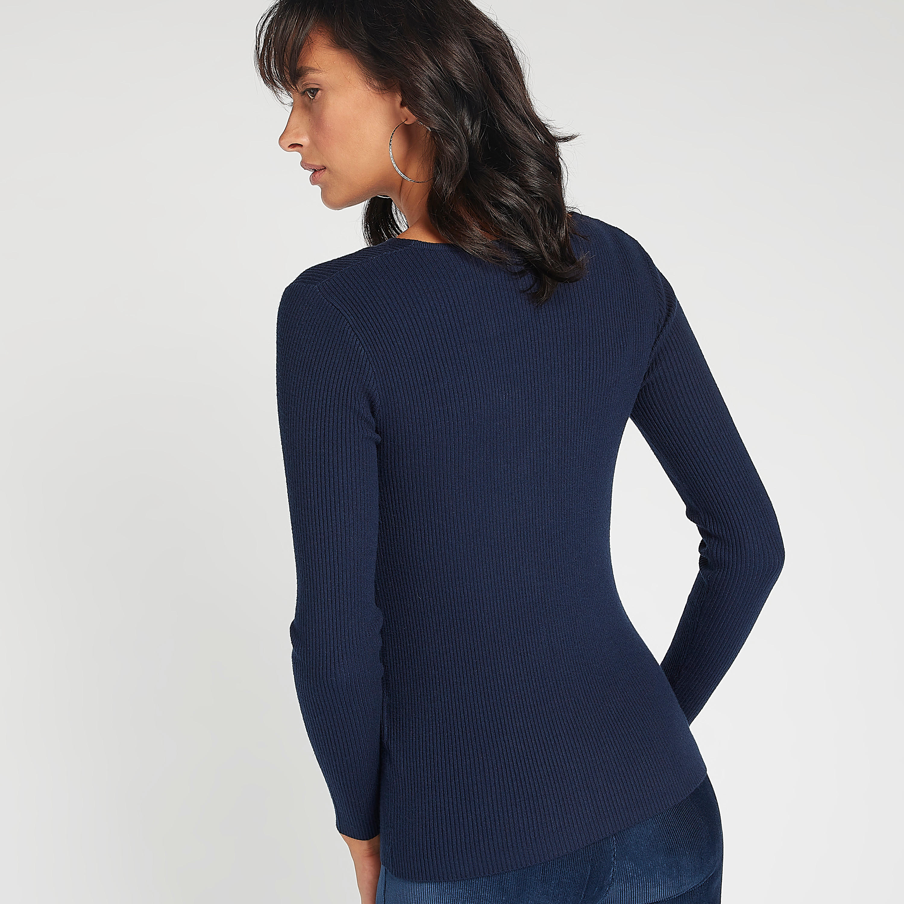 كنزة بارزة الملمس بياقة V وأكمام طويلة من تو إكستريمز-women-clothing-cardigansandjumpers-jumpers-image-4