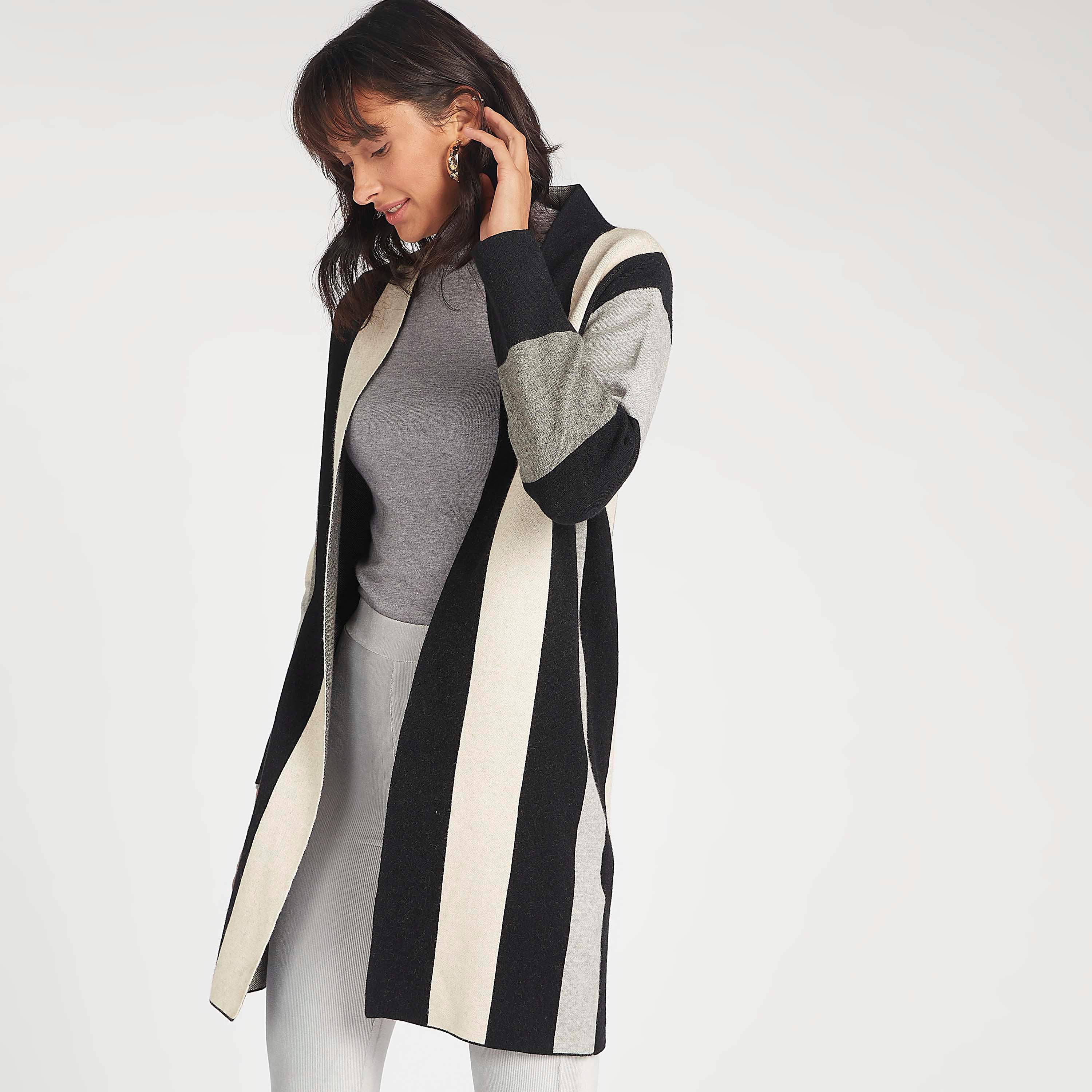 كارديجان طويل بقوالب ملوّنة وياقة منسدلة وأكمام طويلة من تو إكستريمز-women-winterwear-cardigansandjumpers-cardigans-image-3