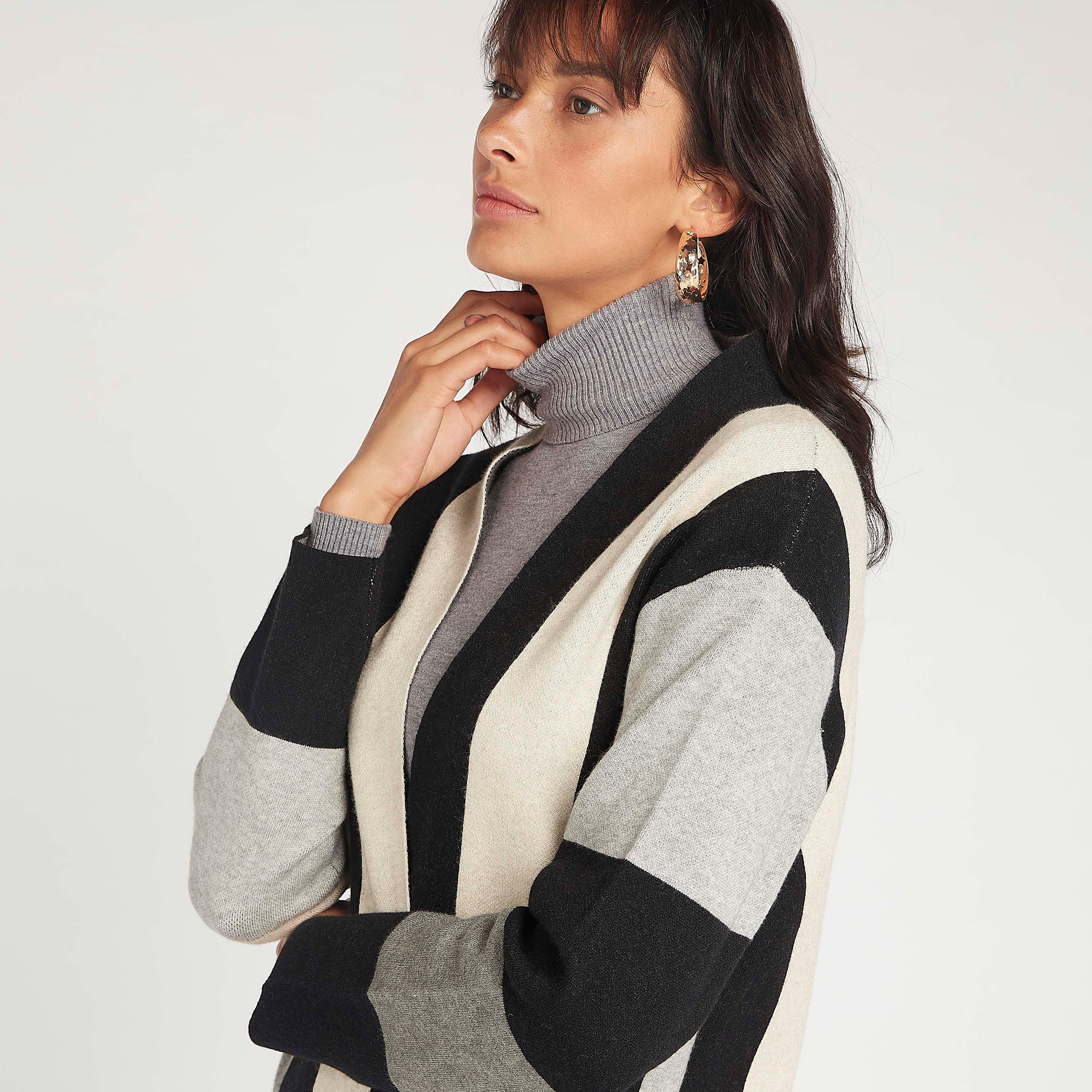 كارديجان طويل بقوالب ملوّنة وياقة منسدلة وأكمام طويلة من تو إكستريمز-women-winterwear-cardigansandjumpers-cardigans-image-8