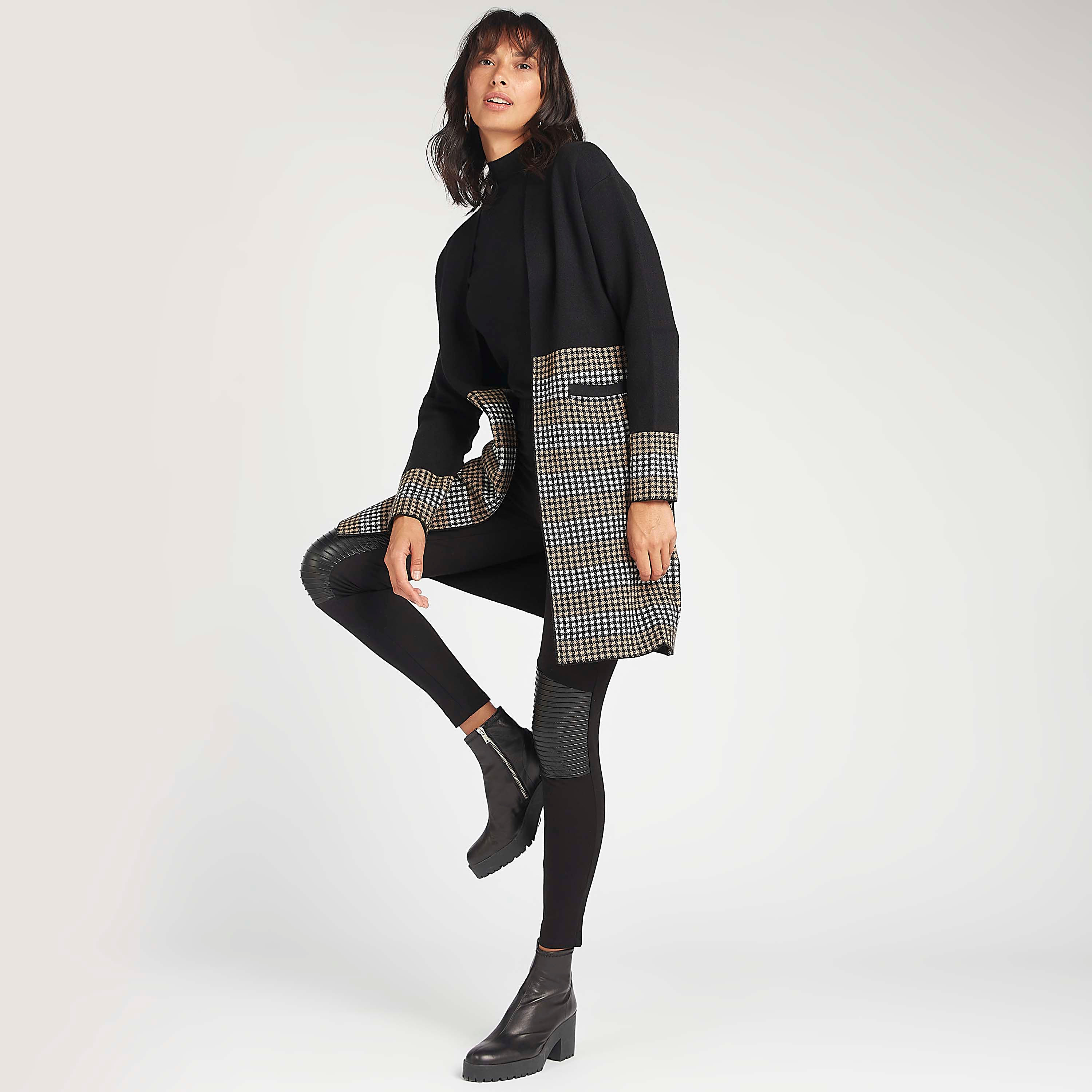 كارديجان طويل كاروهات بأكمام طويل من تو إكستريمز-women-winterwear-cardigansandjumpers-cardigans-image-2