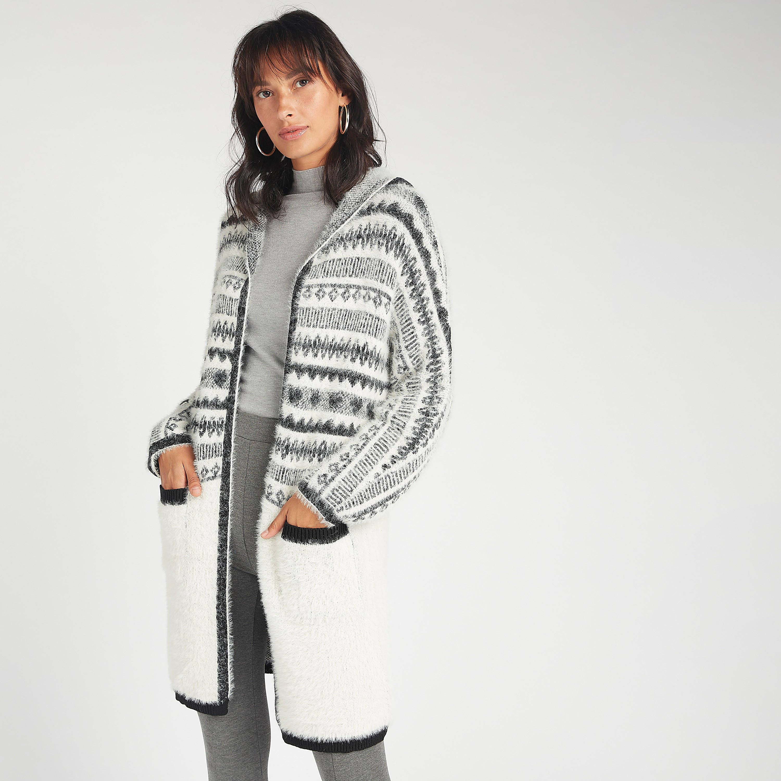 كارديجن طويل بارز الملمس بأكمام طويلة وقبعة-women-winterwear-cardigansandjumpers-cardigans-image-1