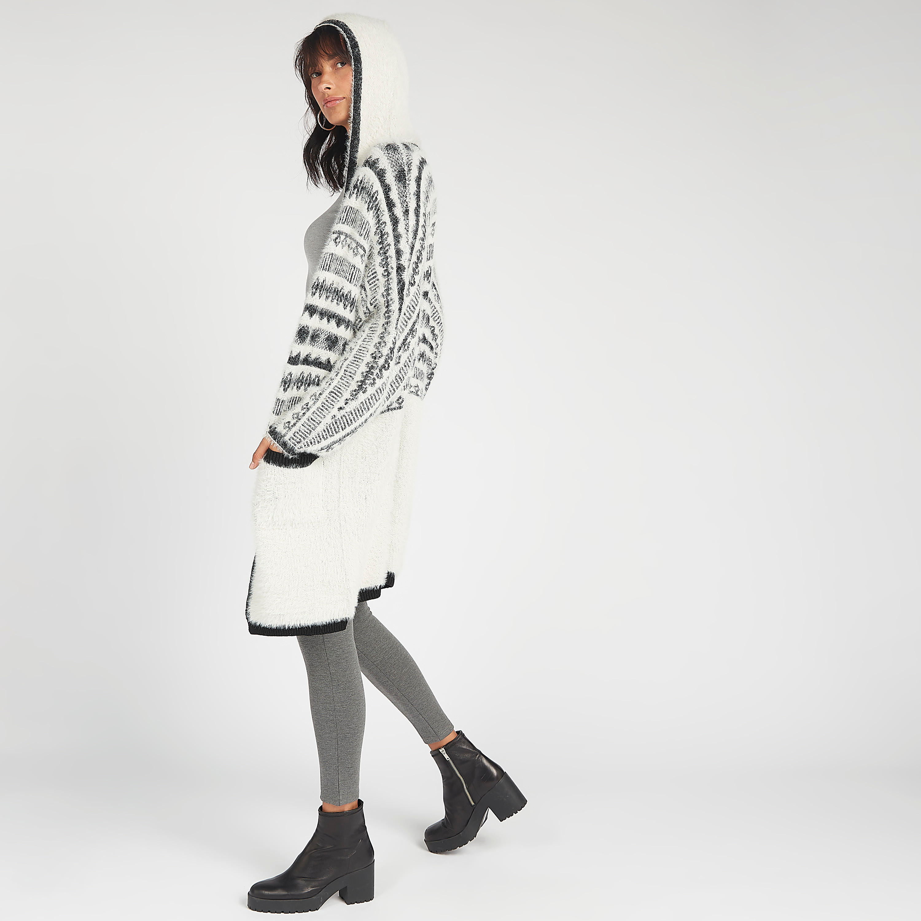 كارديجن طويل بارز الملمس بأكمام طويلة وقبعة-women-winterwear-cardigansandjumpers-cardigans-image-2