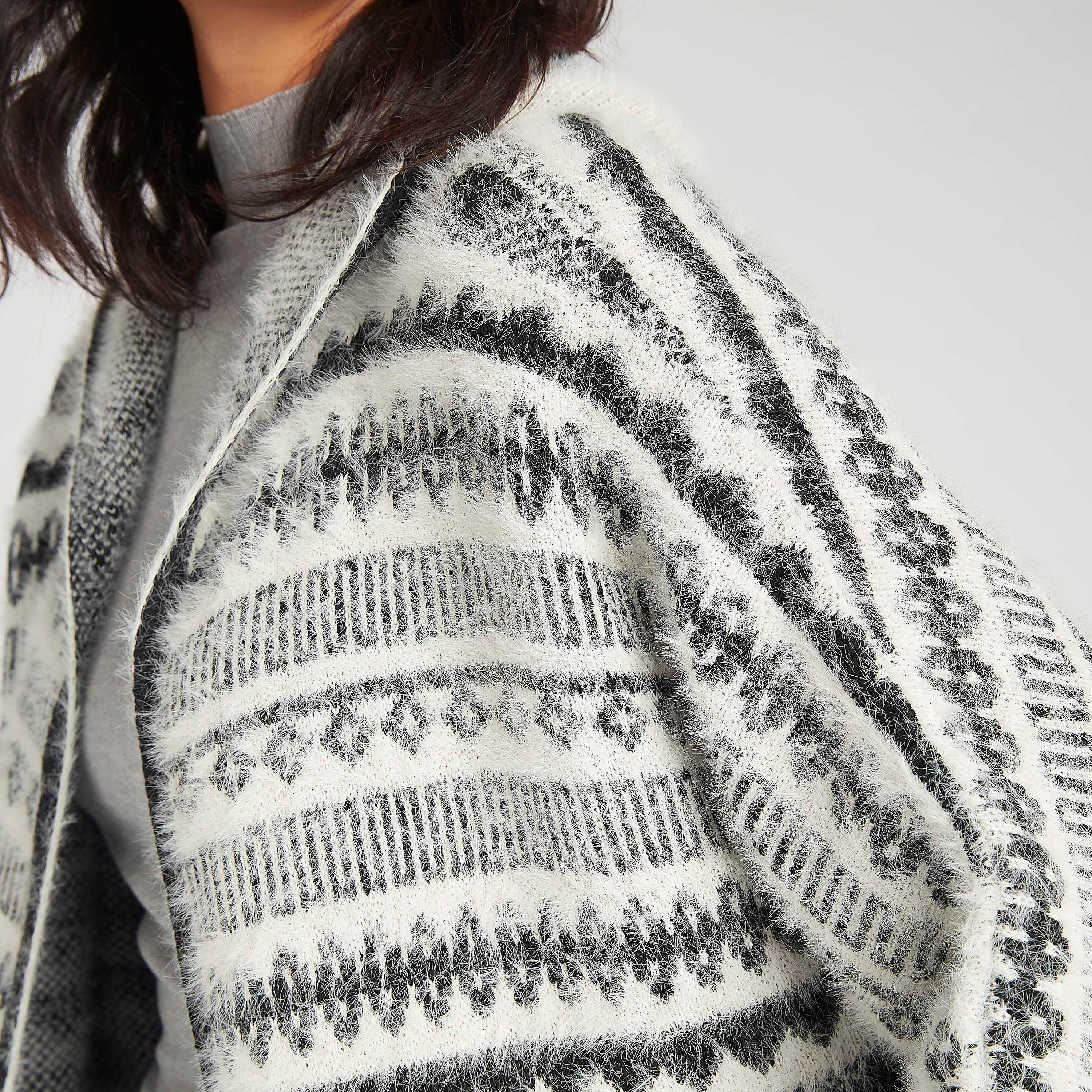 كارديجن طويل بارز الملمس بأكمام طويلة وقبعة-women-winterwear-cardigansandjumpers-cardigans-image-3
