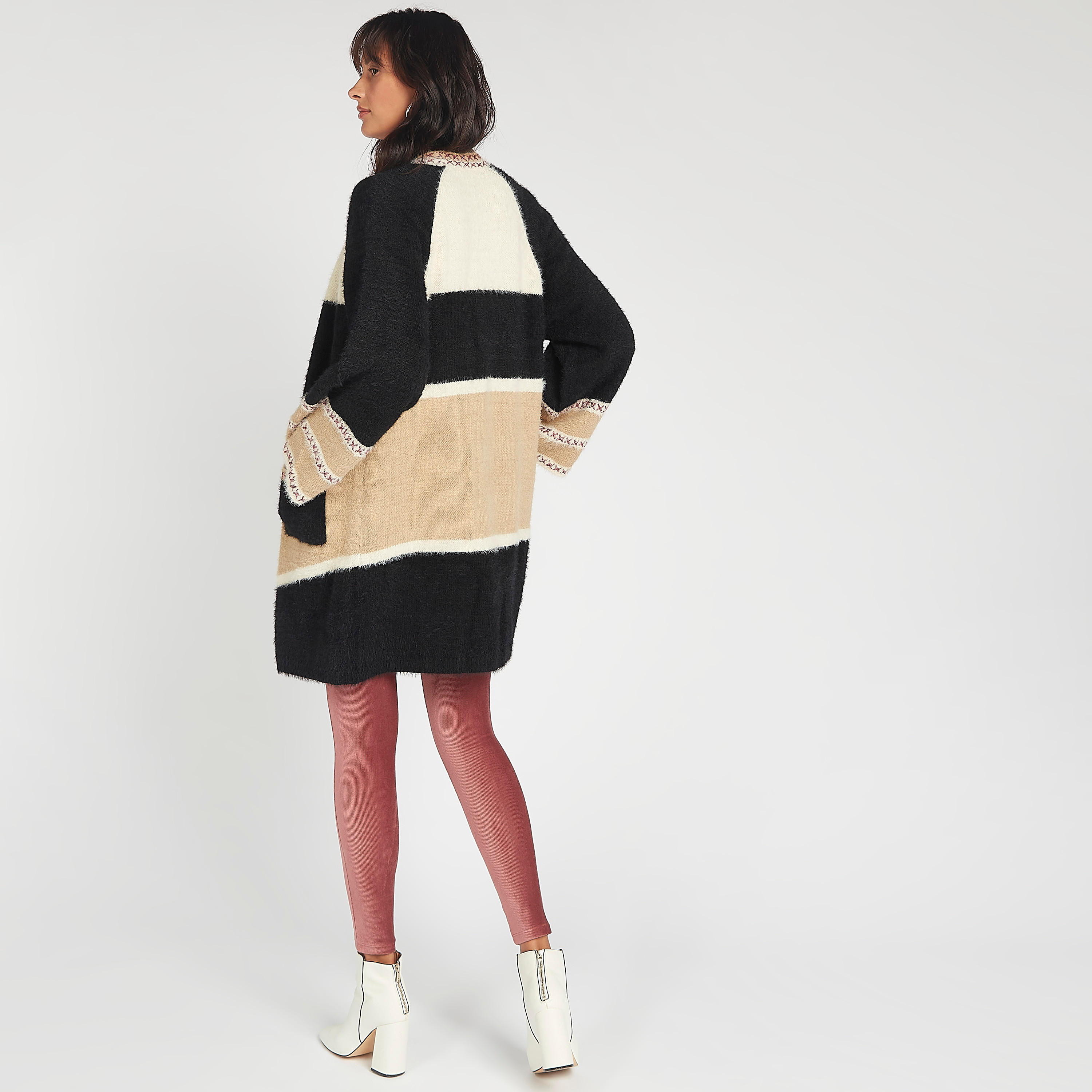 كارديجان طويل بارز الملمس بأكمام واسعة و ياقة منسدلة-women-winterwear-cardigansandjumpers-cardigans-image-4