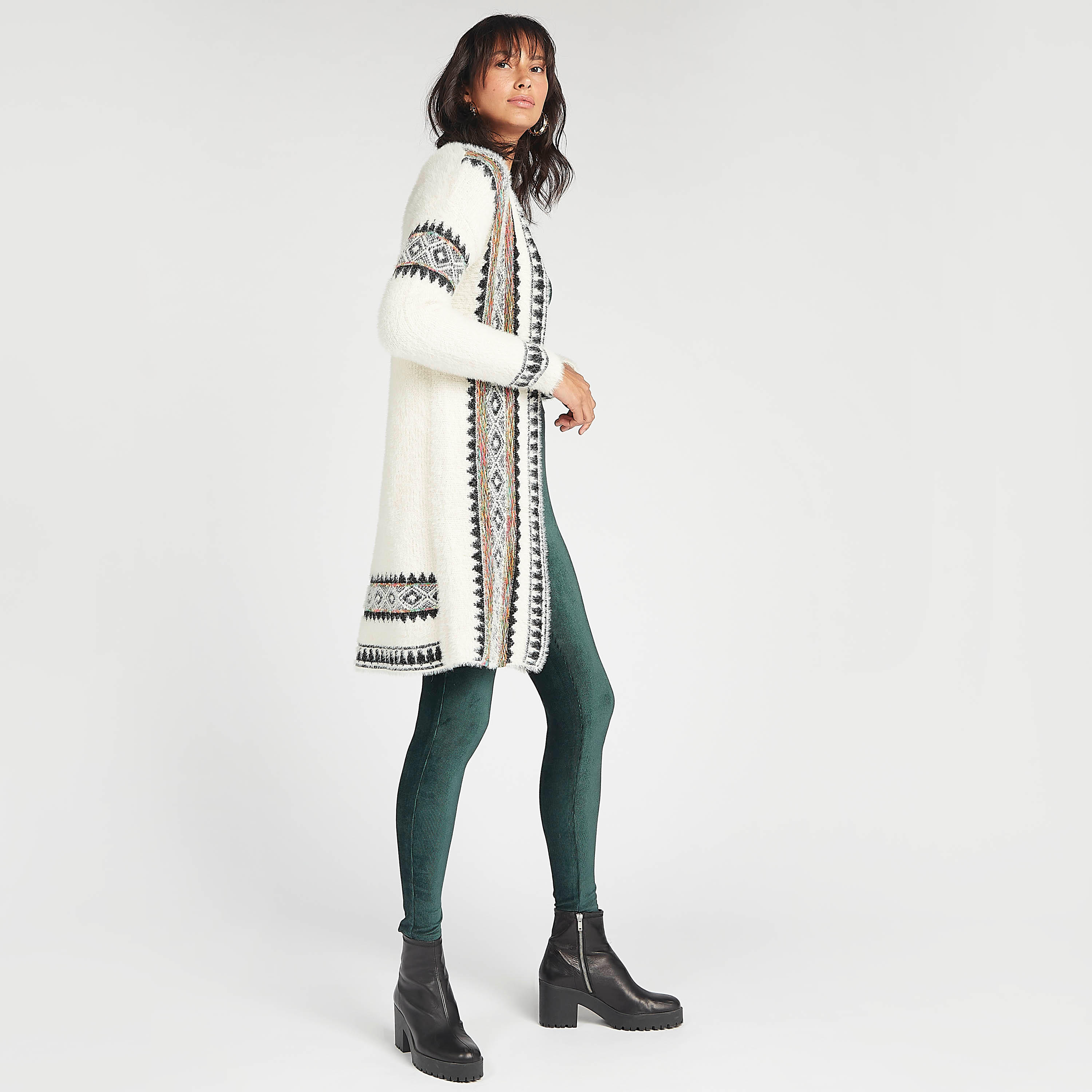 كارديجان طويل بارز الملمس بأكمام طويلة و ياقة منسدلة-women-winterwear-cardigansandjumpers-cardigans-image-3