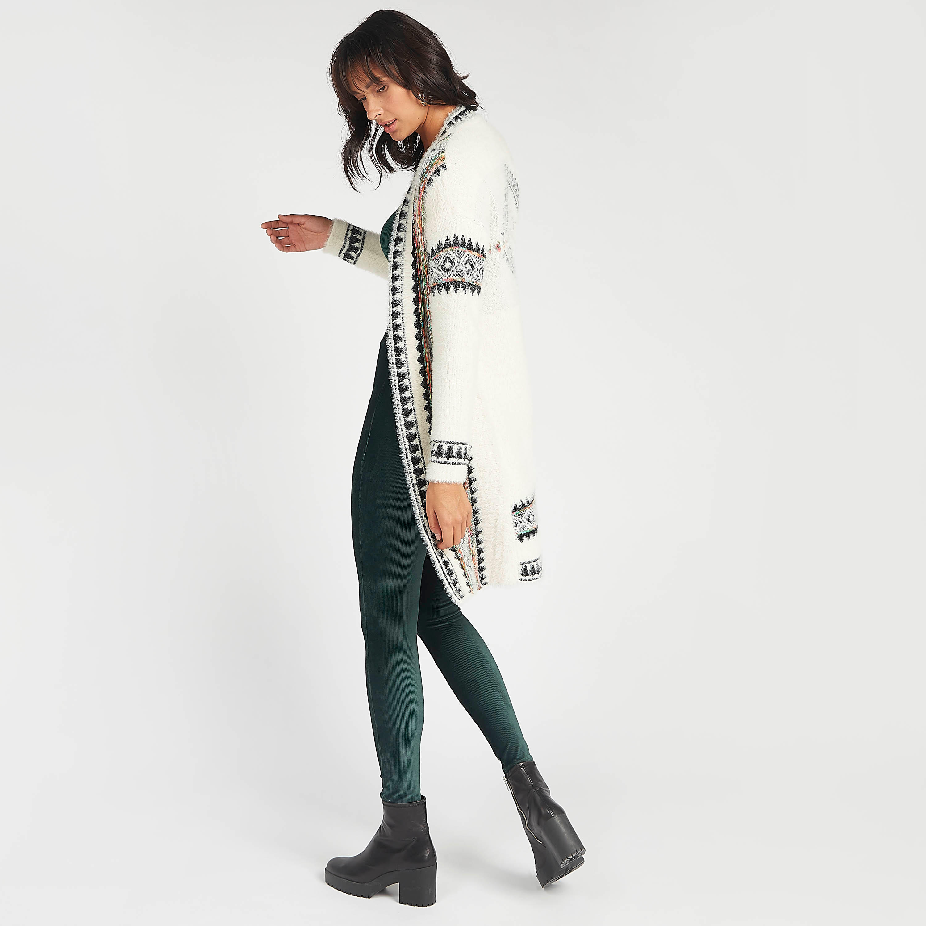 كارديجان طويل بارز الملمس بأكمام طويلة و ياقة منسدلة-women-winterwear-cardigansandjumpers-cardigans-image-8