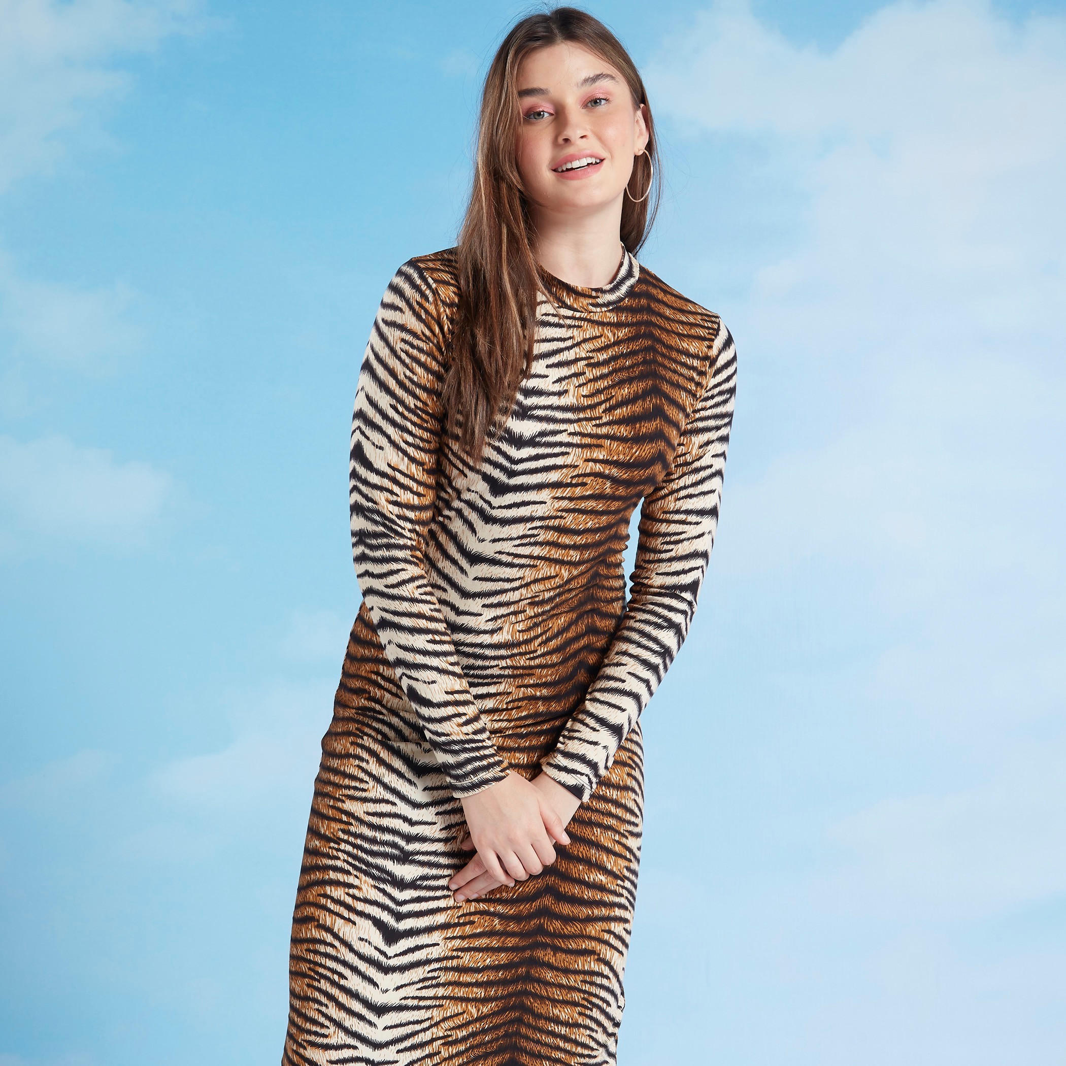 فستان واسع ميدي بطبعات حيوانات وأكمام قطويلة من تو إكستريمز-women-clothing-dresses-image-2