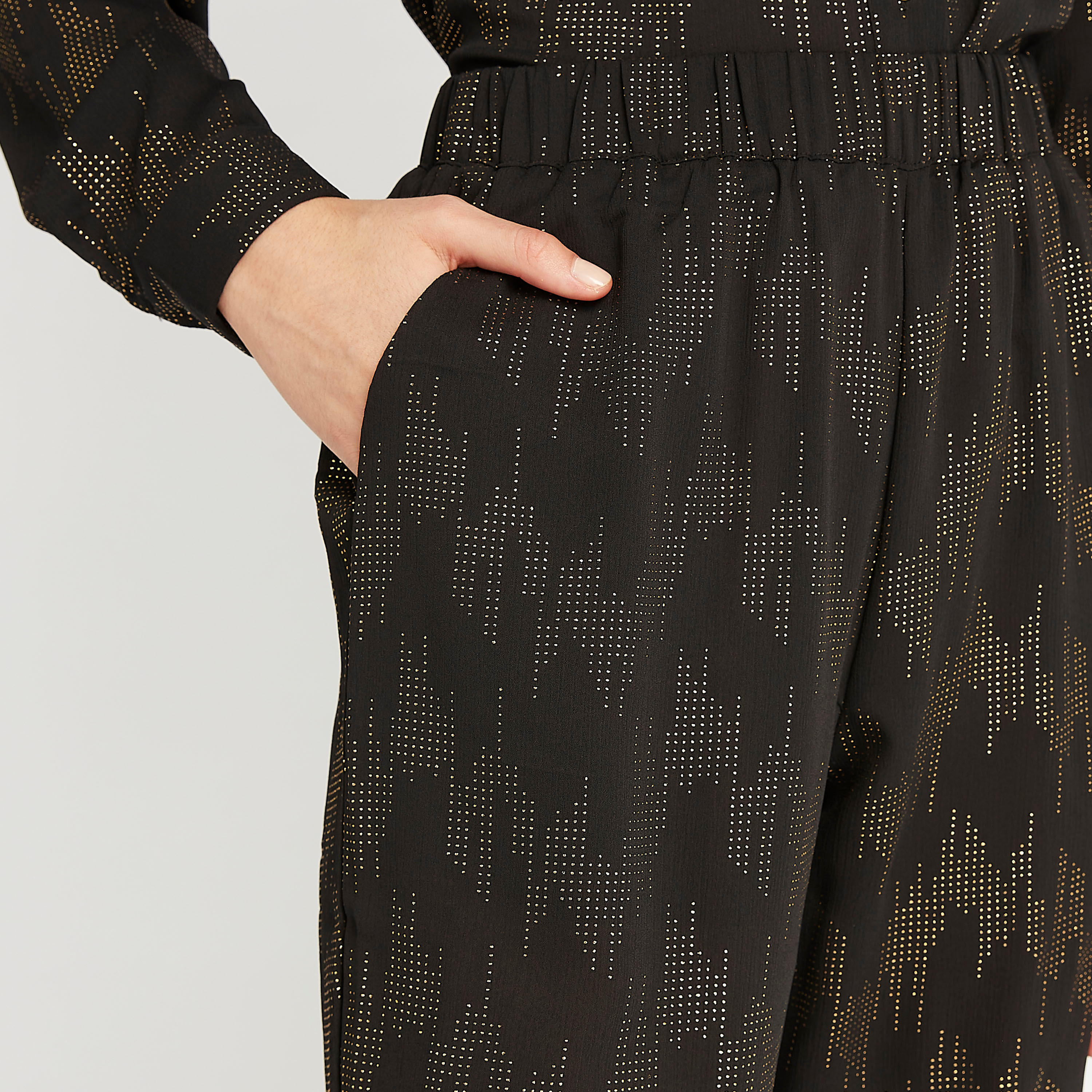 بنطلون رياضي بخصر مطّاطي متوسّط الارتفاع من تو إكستريمز-women-clothing-bottoms-joggers-image-3