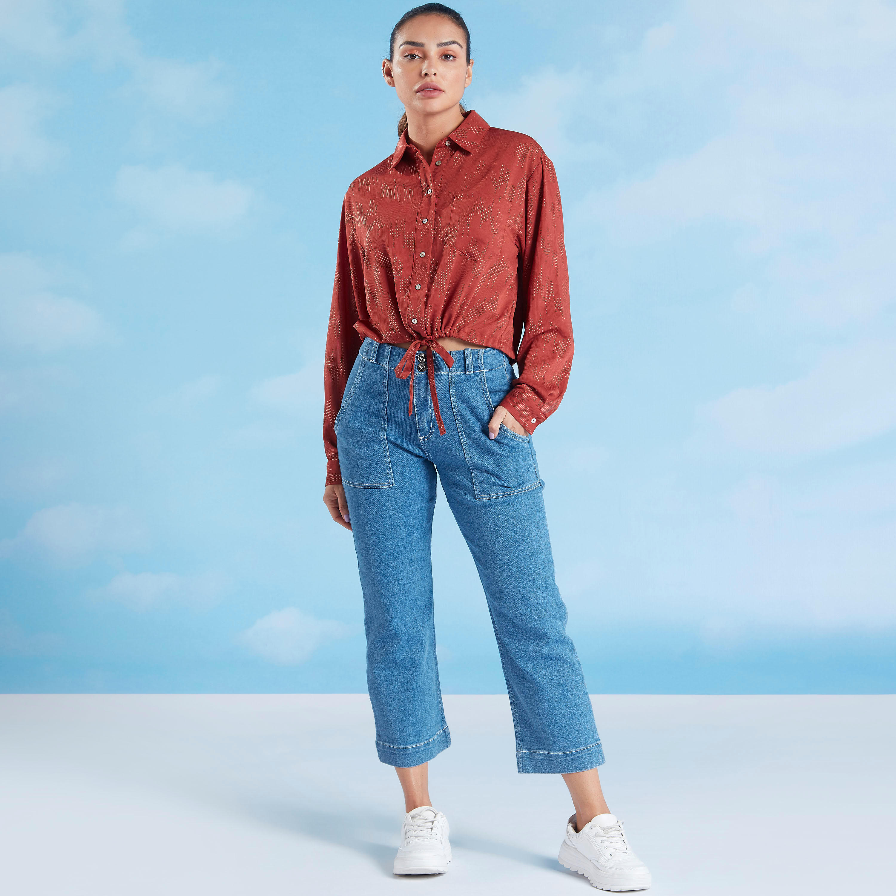 قميص مزيّن بياقة عادية وأكمام طويلة وجيب على الصّدر من تو إكستريمز-women-clothing-shirtsandblouses-shirts-image-2