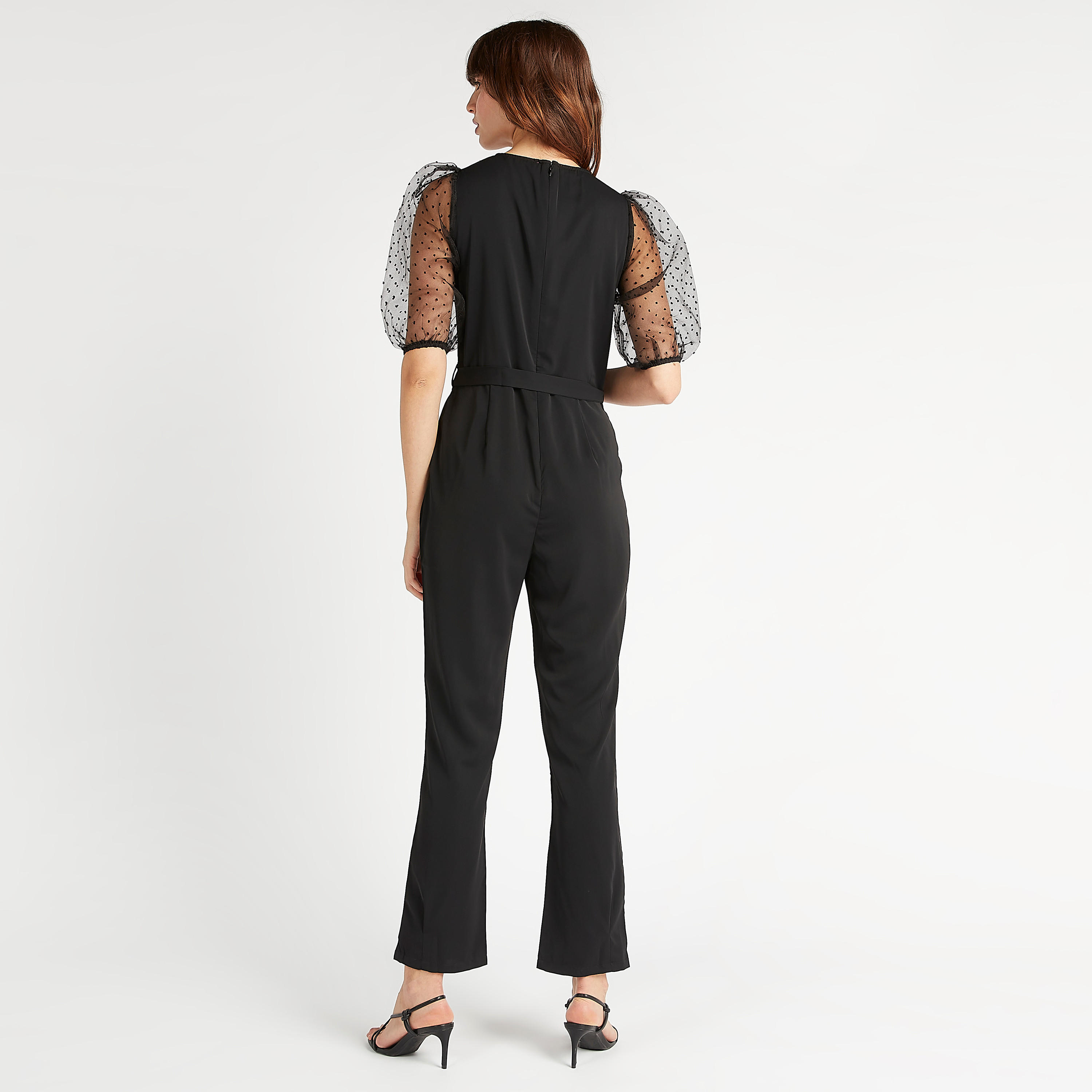 أفرول سادة بأكمام منفوخة وحزام زينة وجيوب من تو إكستريمز-women-clothing-jumpsuits-image-4
