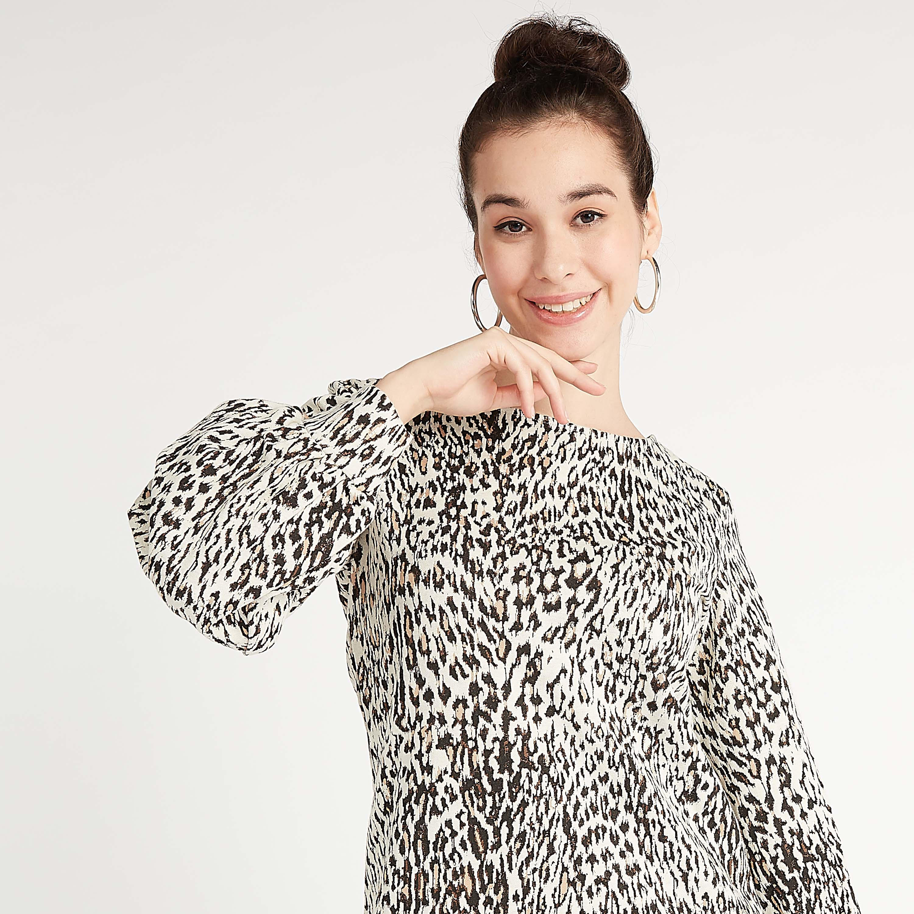 فستان واسع قصير بطبعات حيوانات وأكمام قصيرة من تو إكستريمز-women-clothing-dresses-image-3