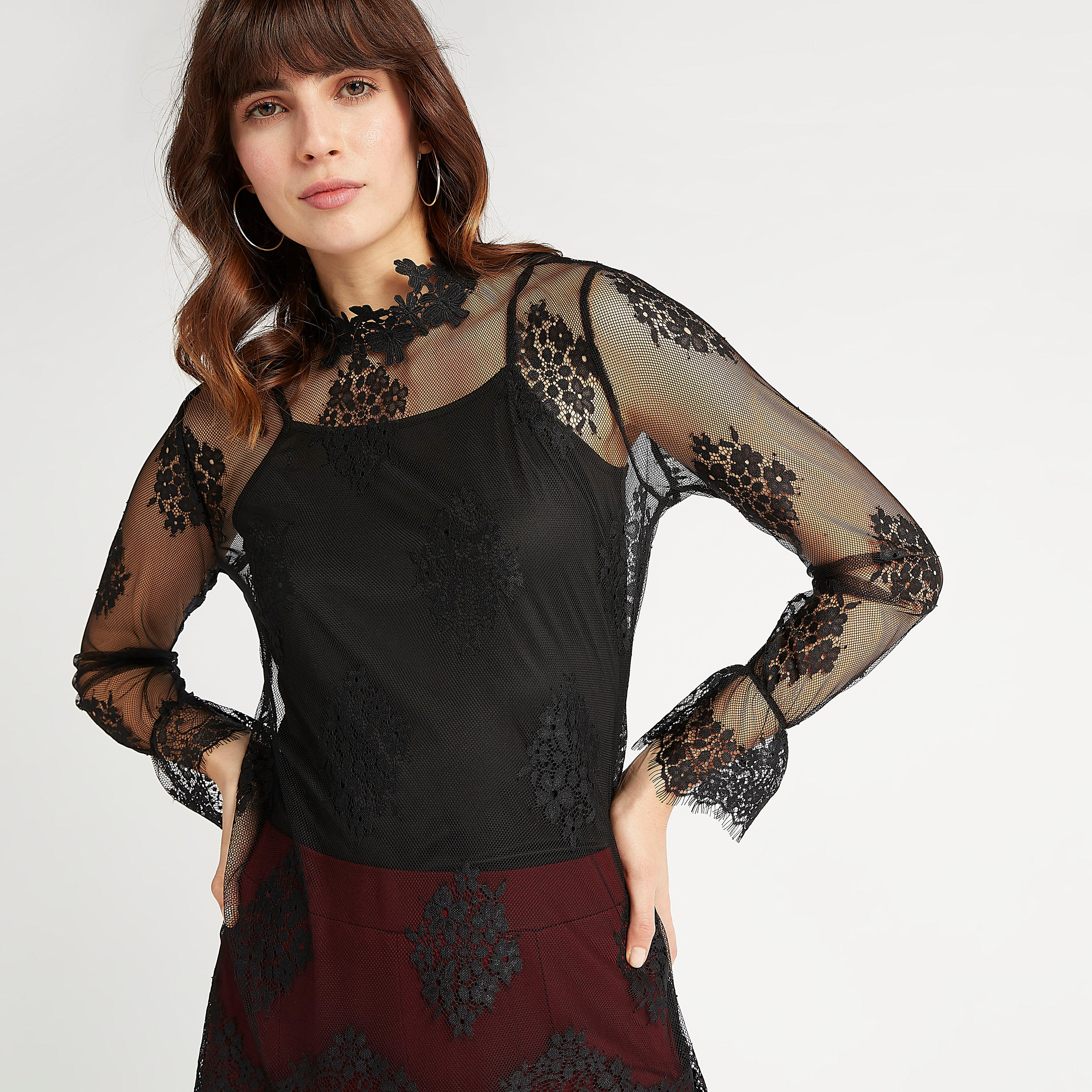بلوزة دانتيل بياقة عالية وأكمام طويلة من تو إكستريمز-women-clothing-shirtsandblouses-blouses-image-1