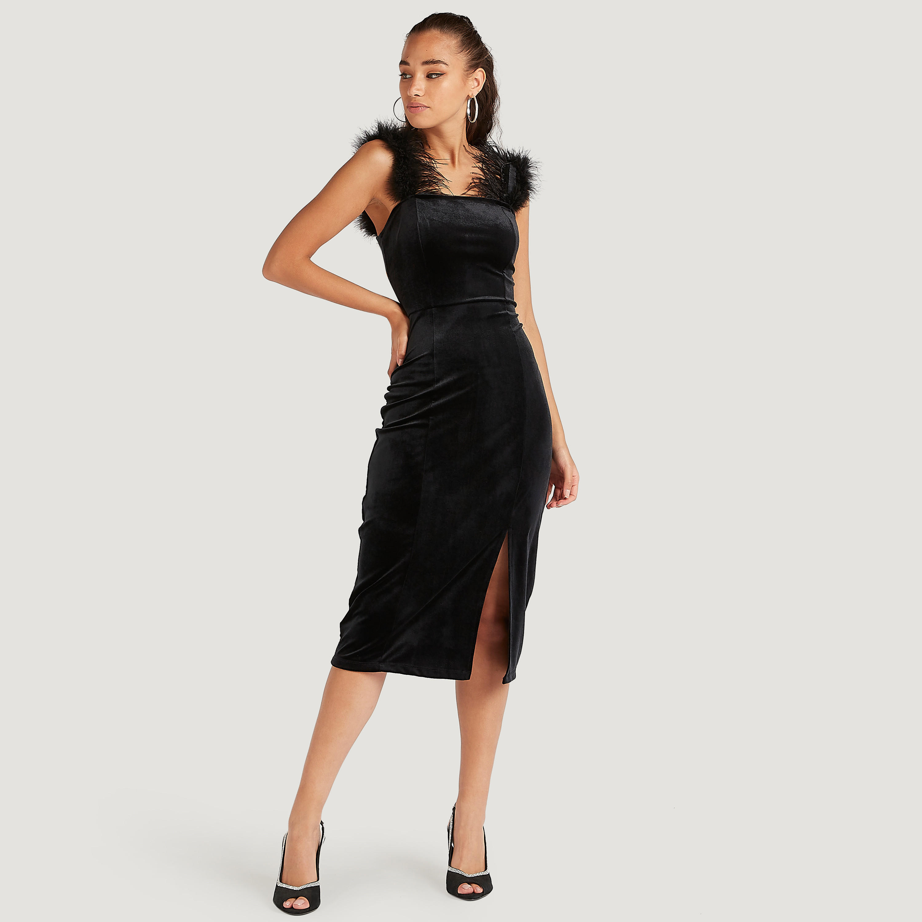 فستان بارز الملمس دون أكمام بقصّة ضيّقة وفتحة من تو إكستريمز-women-clothing-dresses-image-2